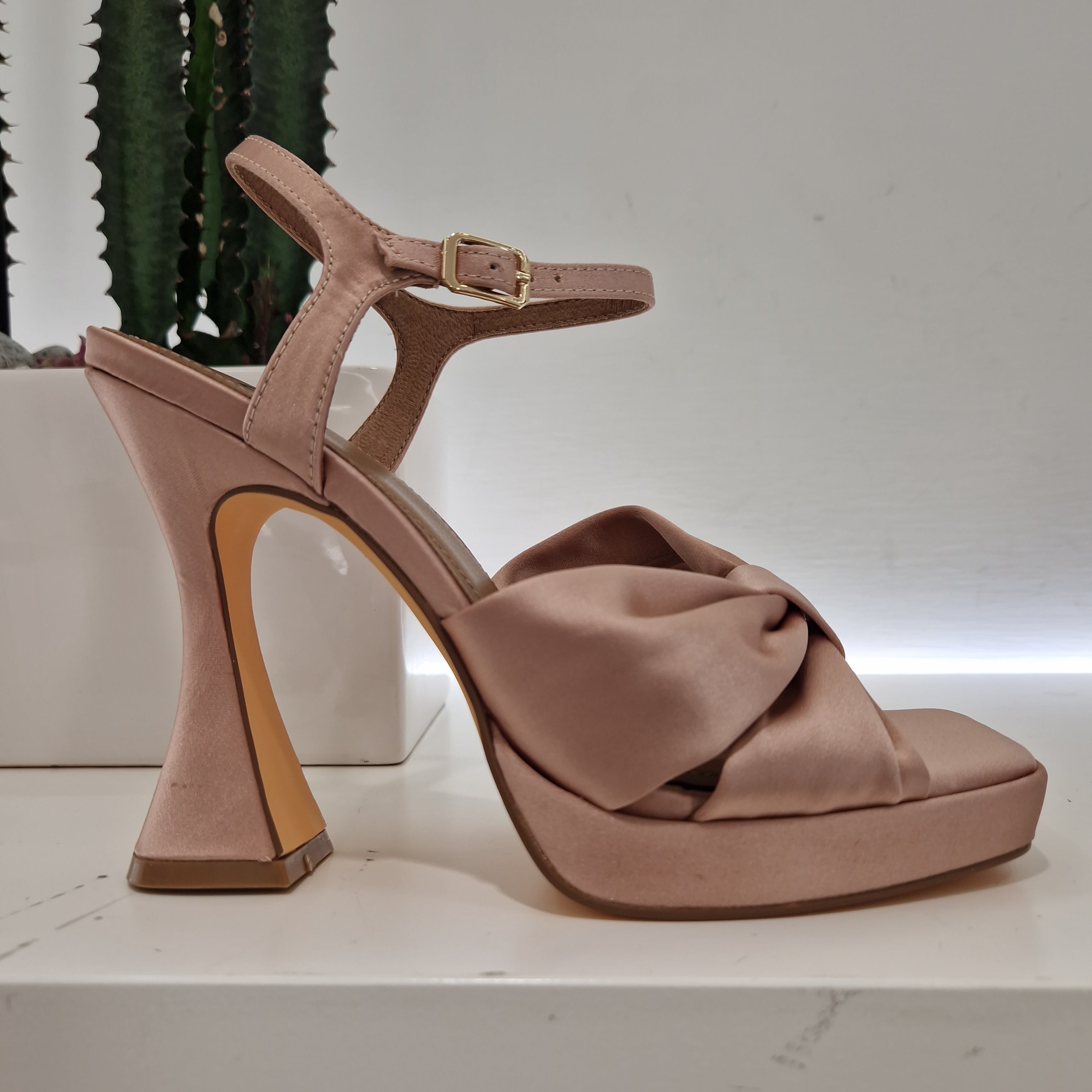 Bibilou nude satin sandal