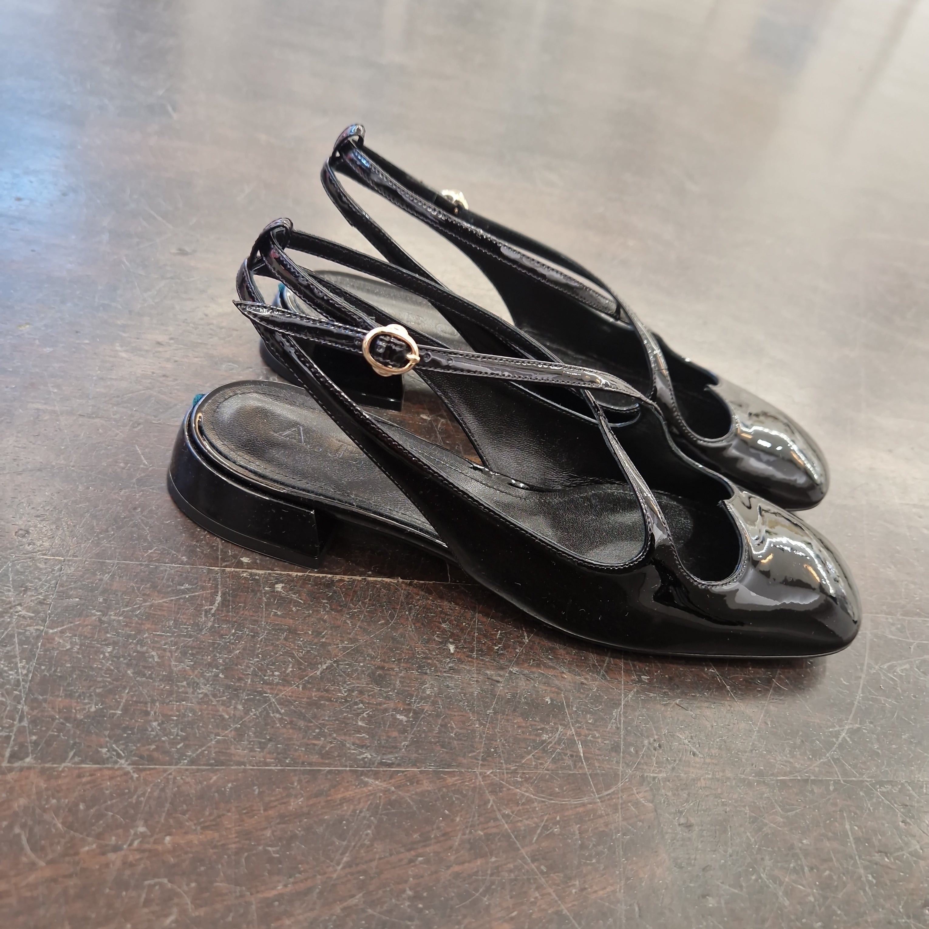 A.Bocca sling back vernice nera
