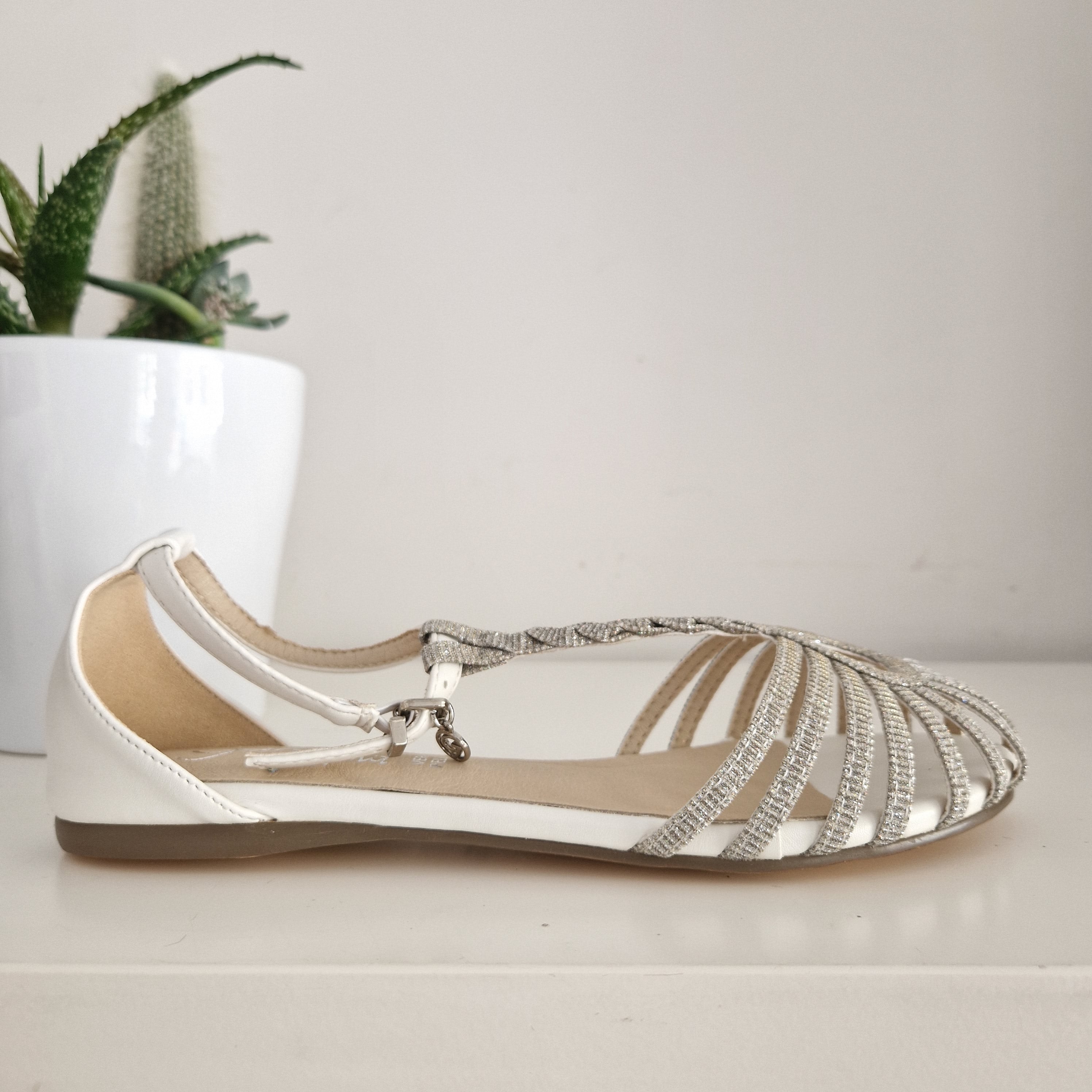 Gardeni white spider sandal