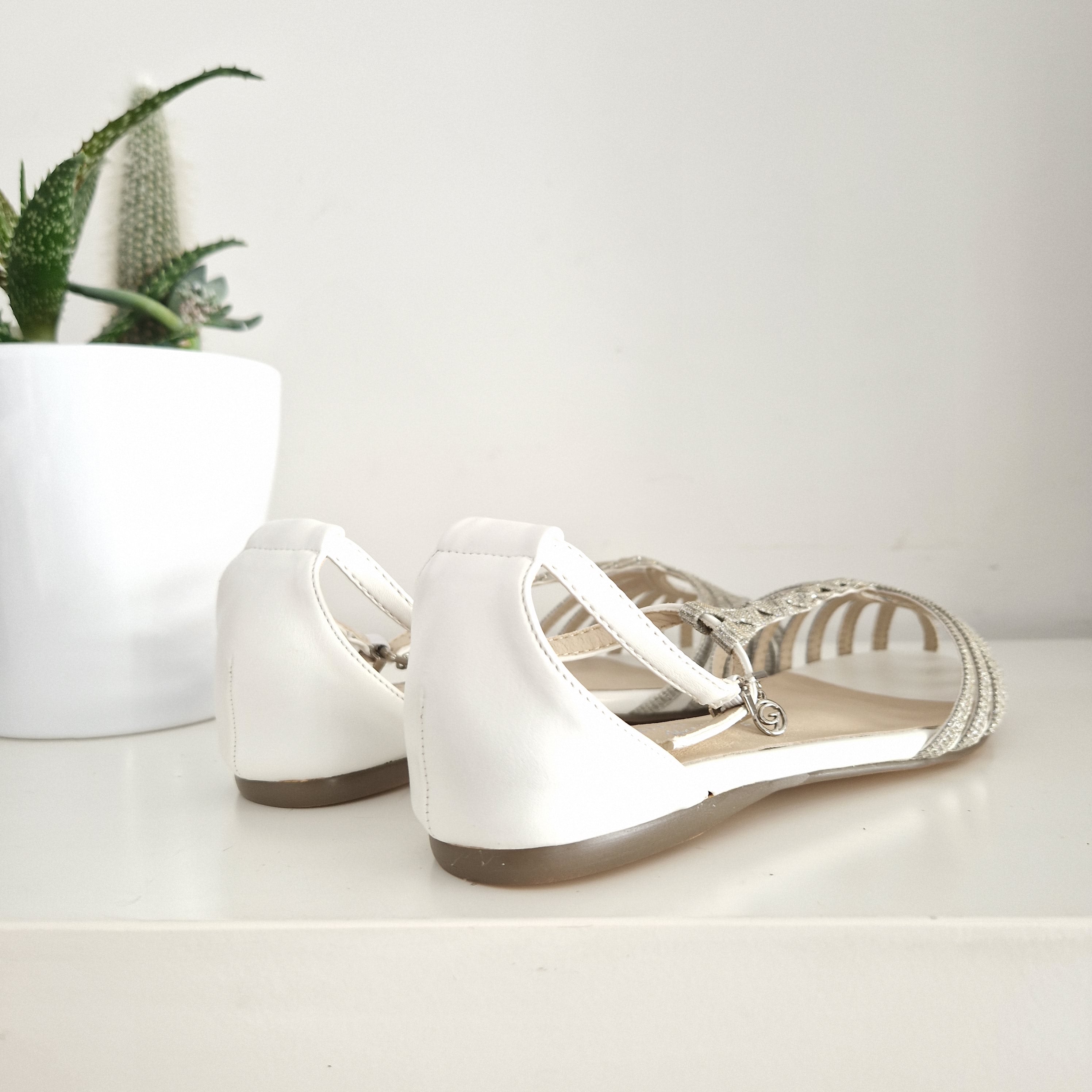 Gardeni white spider sandal