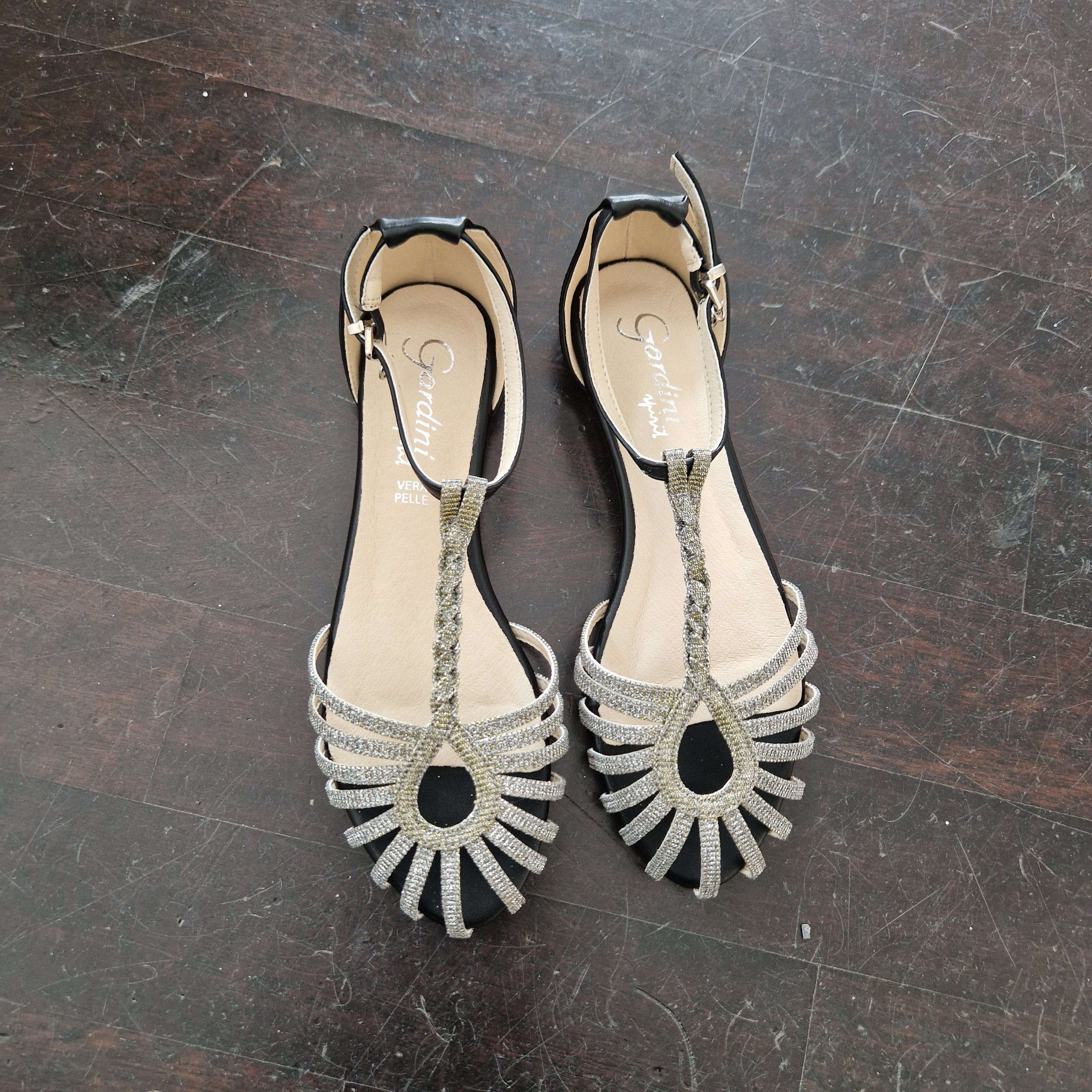 Gardini black spider sandal