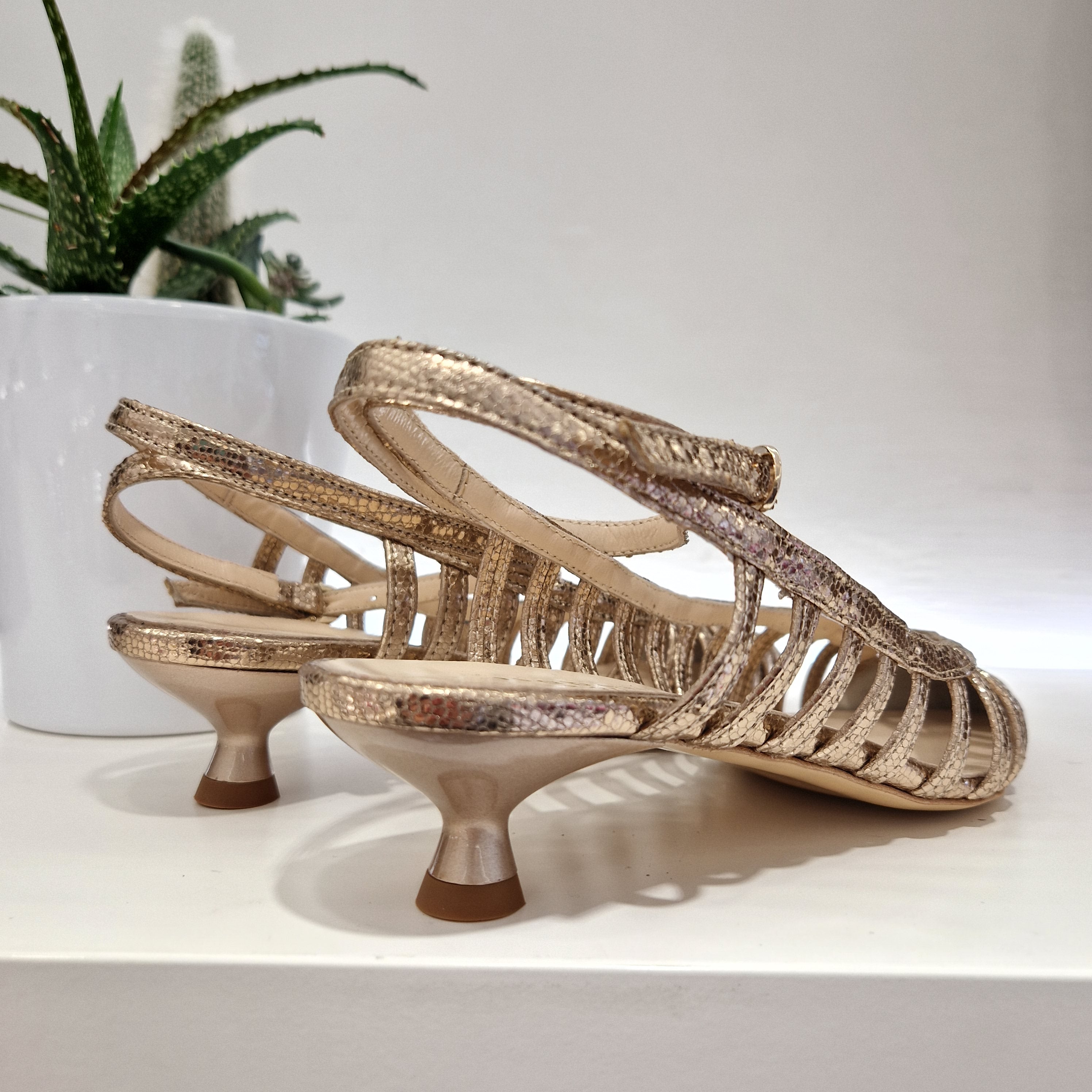 Isabelle Paris scarpa color oro scuro