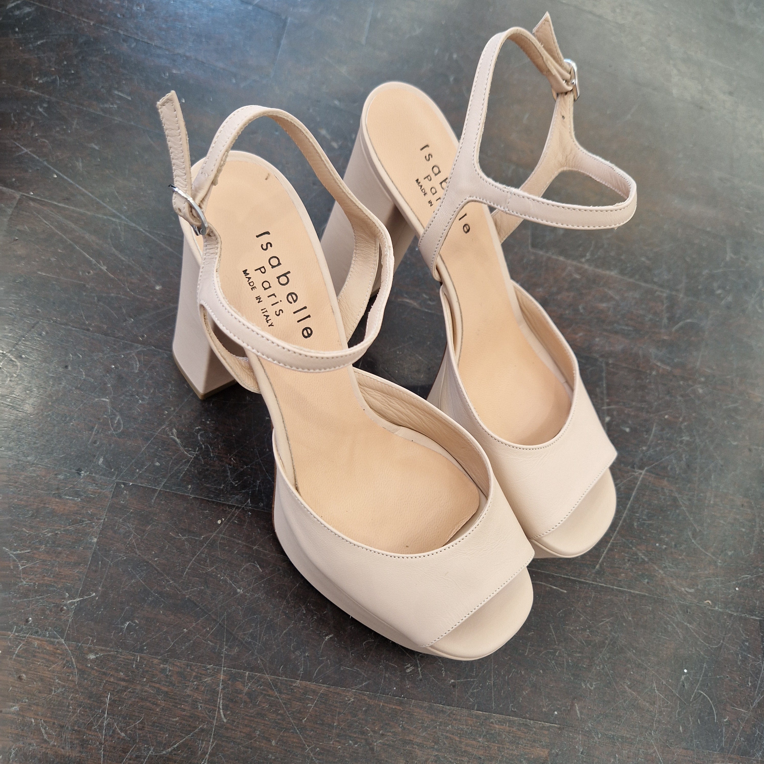 Isabelle Paris high platform