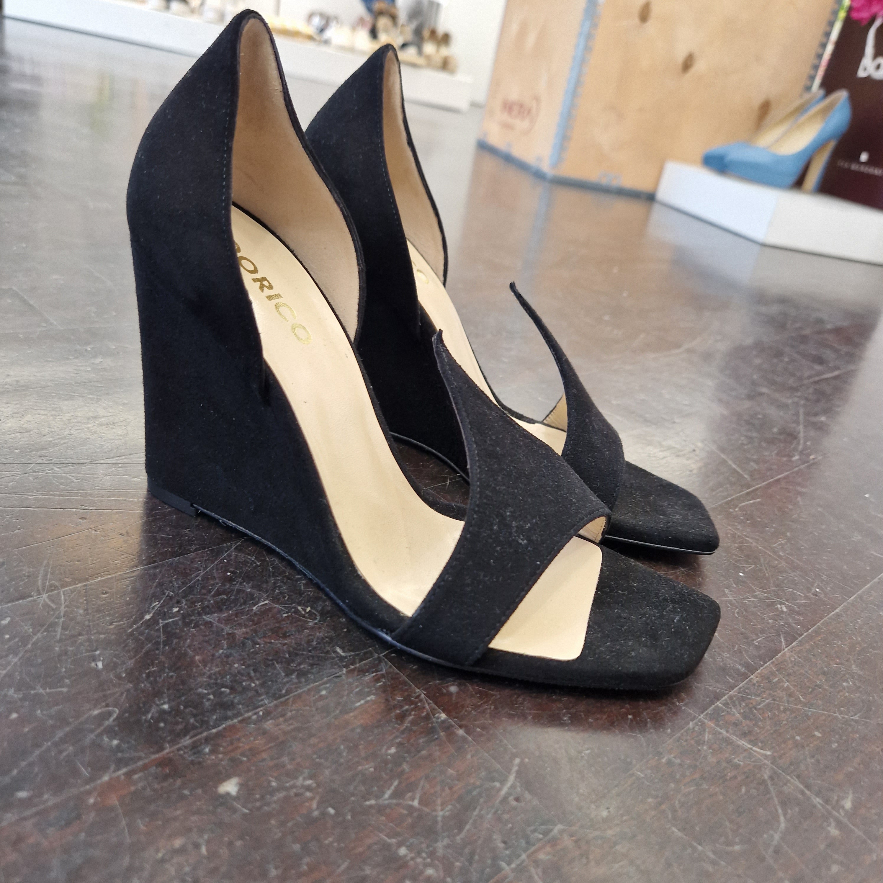 Dorico black wedge sandal