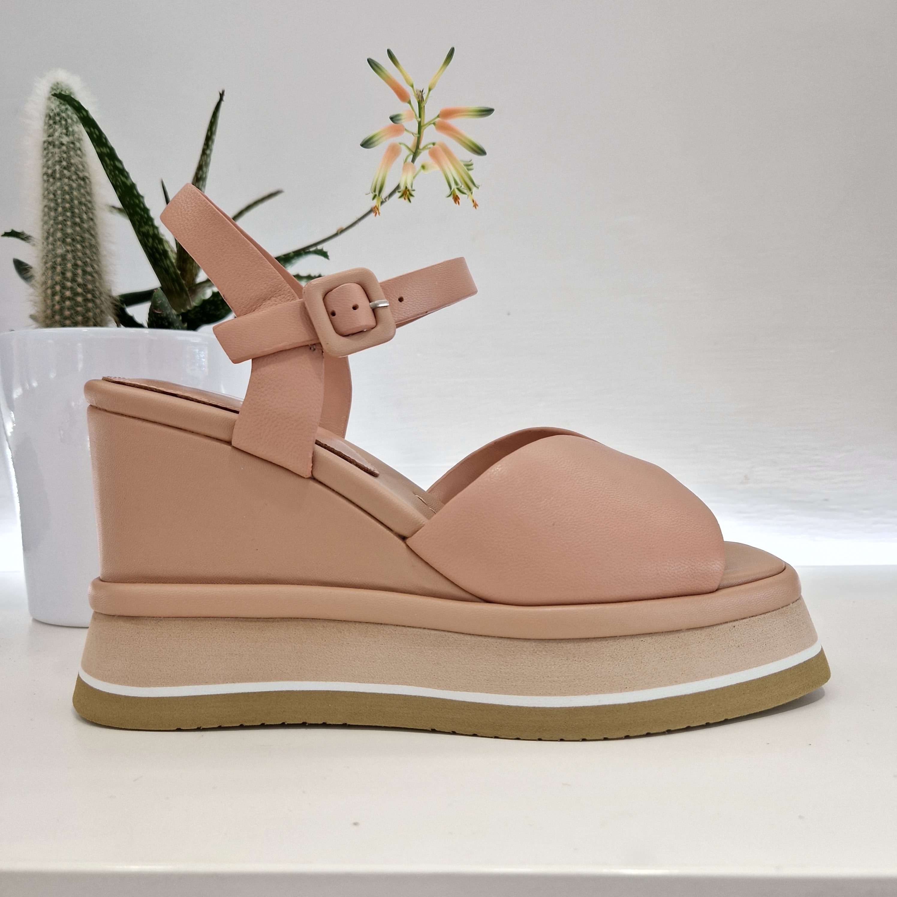 Jeannot wedge sandal