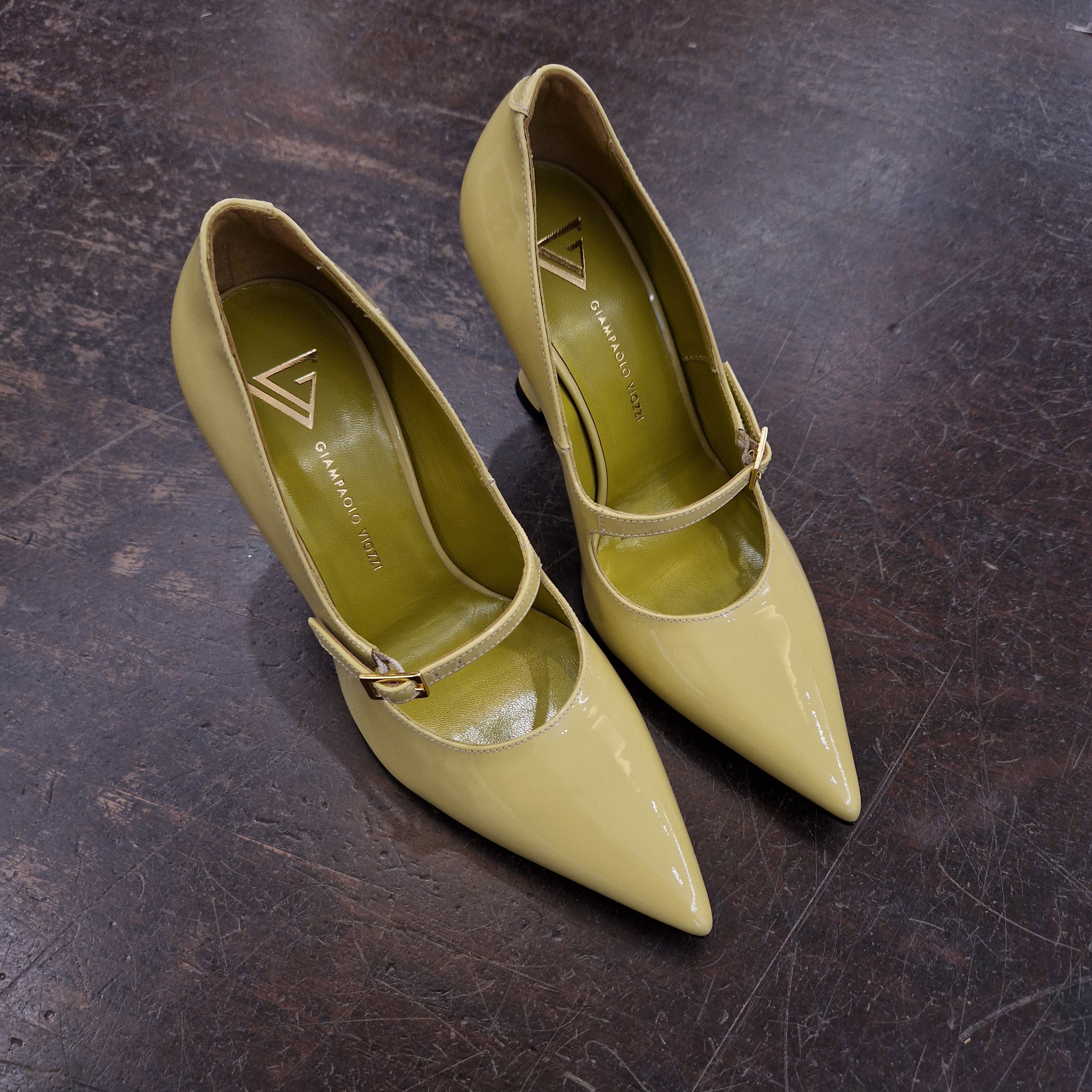 Giampaolo Viozzi yellow patent leather pumps