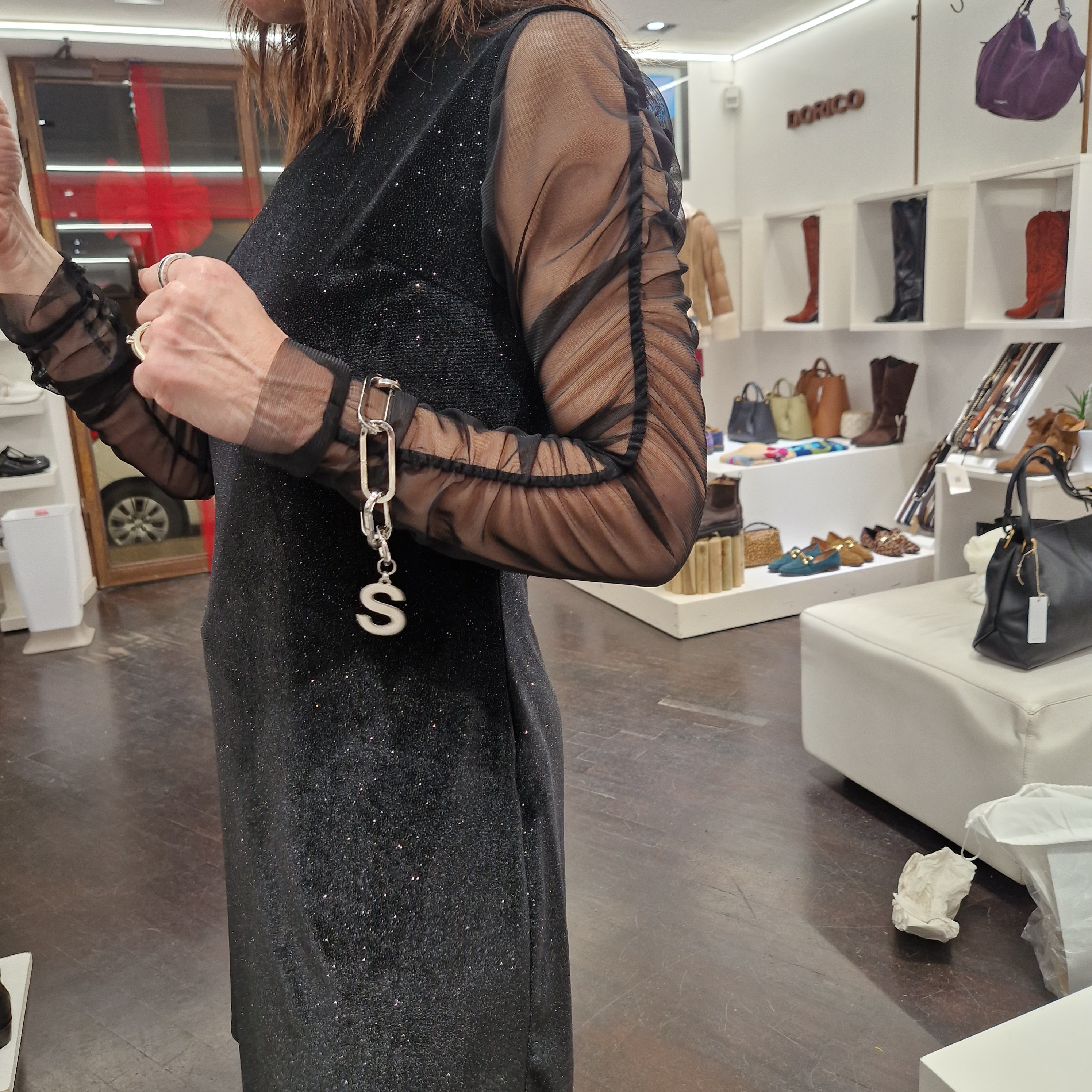 Abito maniche tulle nero