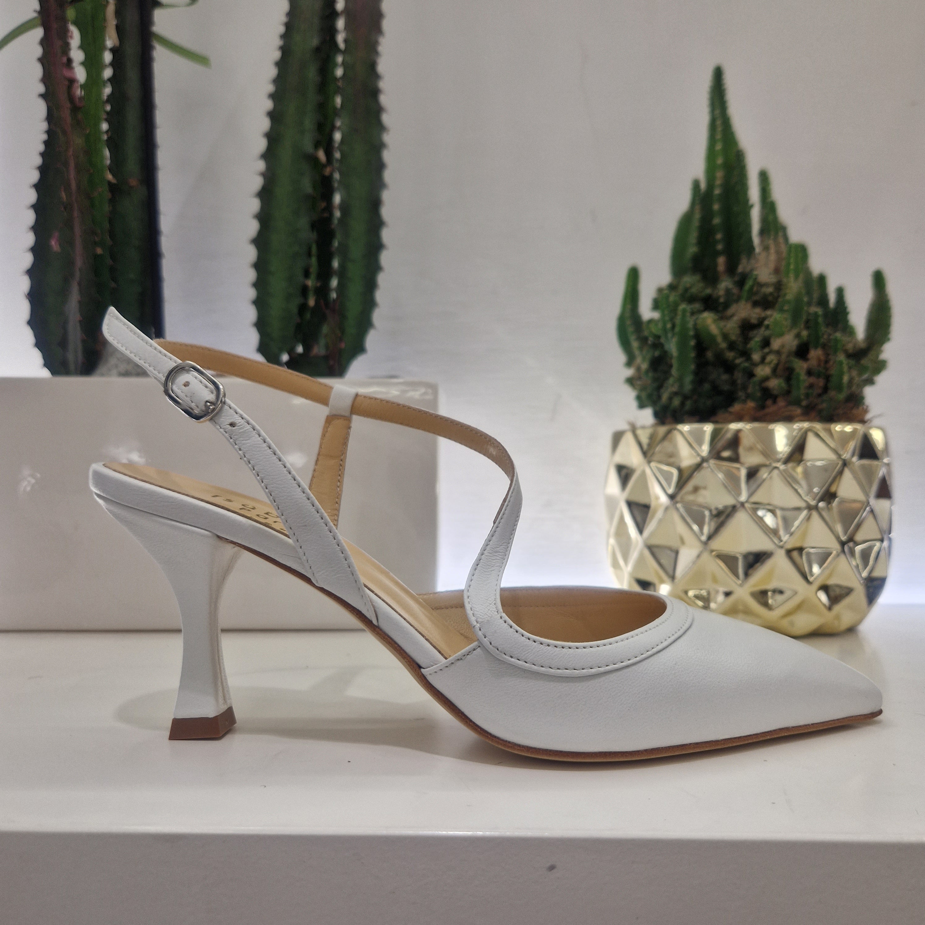 Isabelle Paris white shoe 8 cm heel