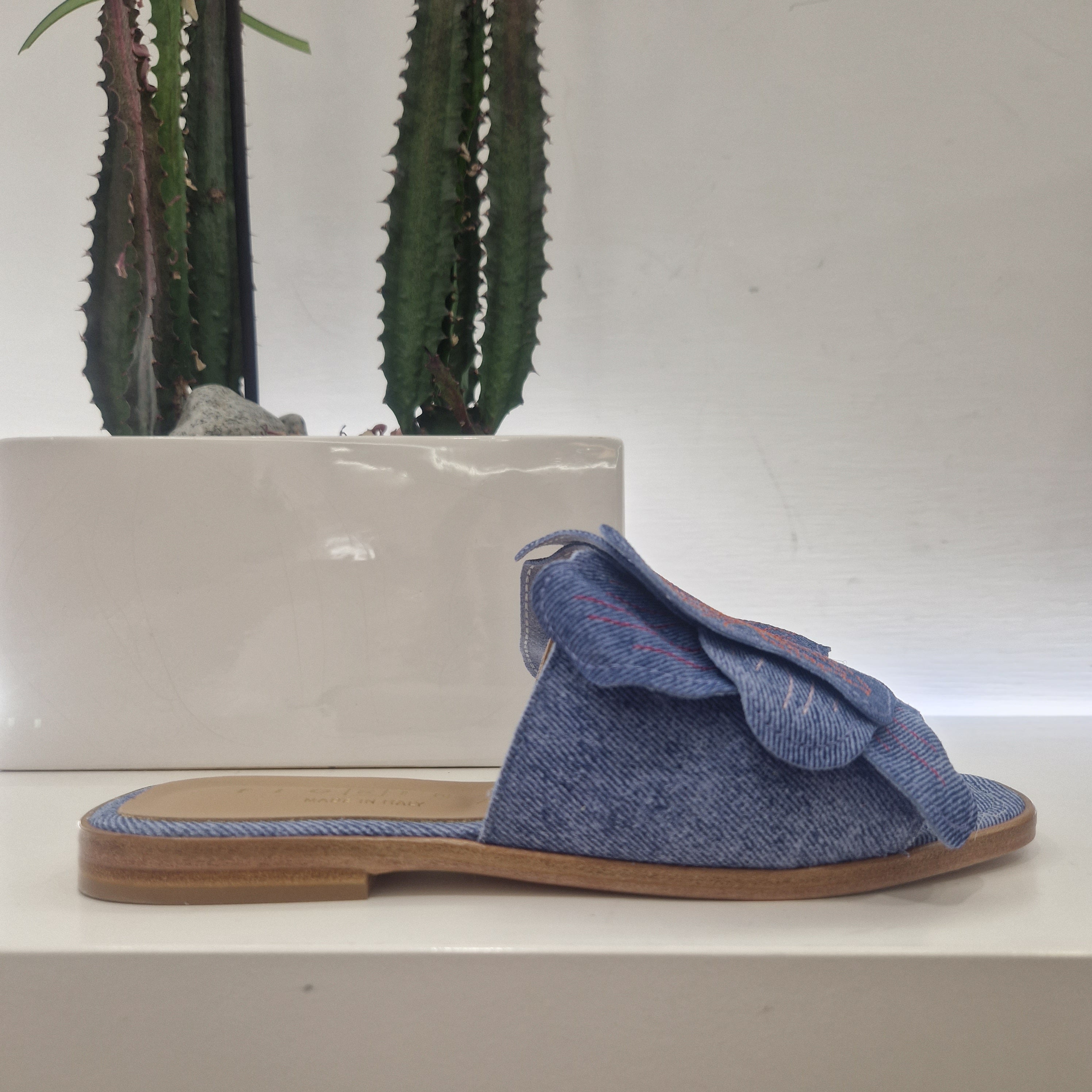 Fiorina sandal slipper in jeans