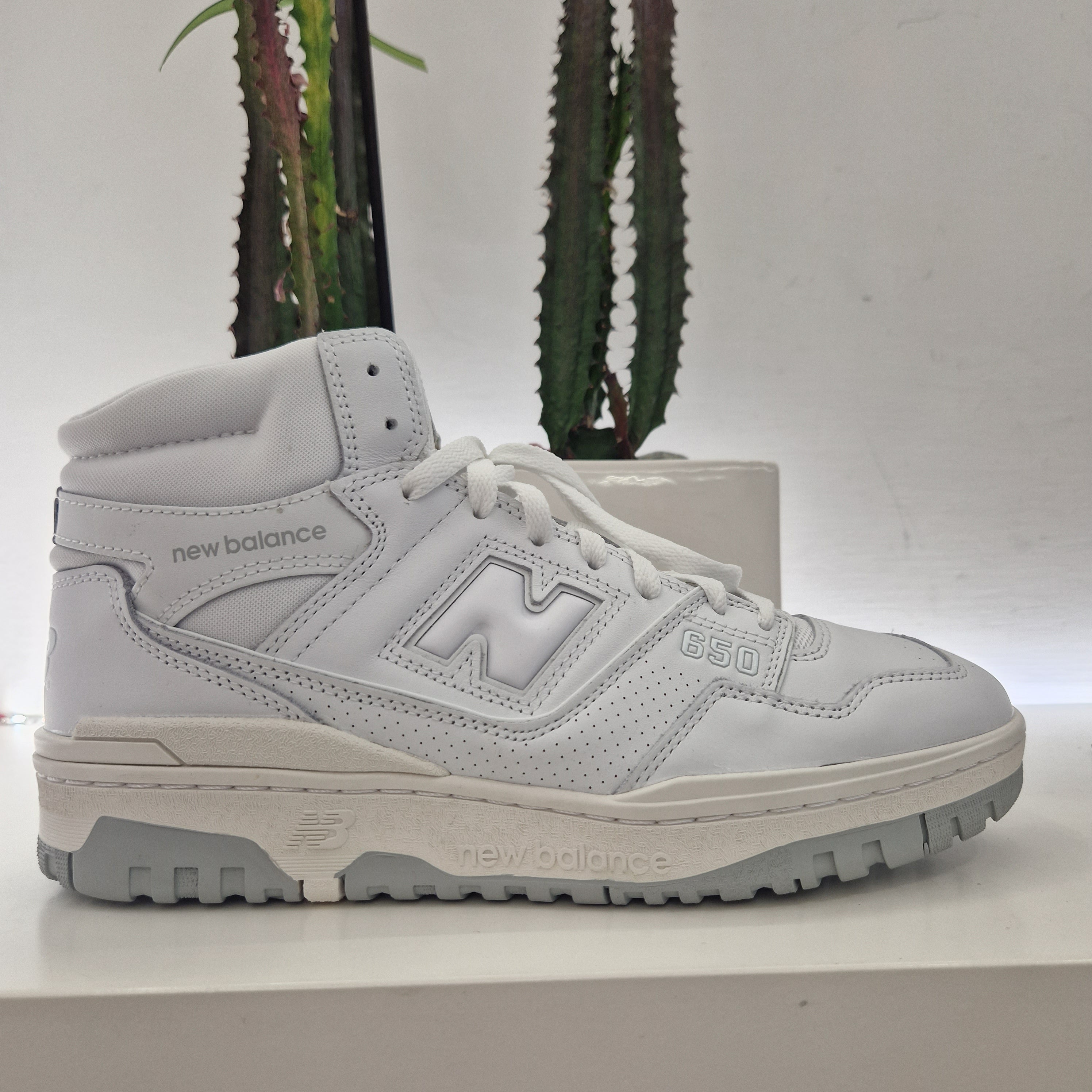 New Balance 650 MEN white