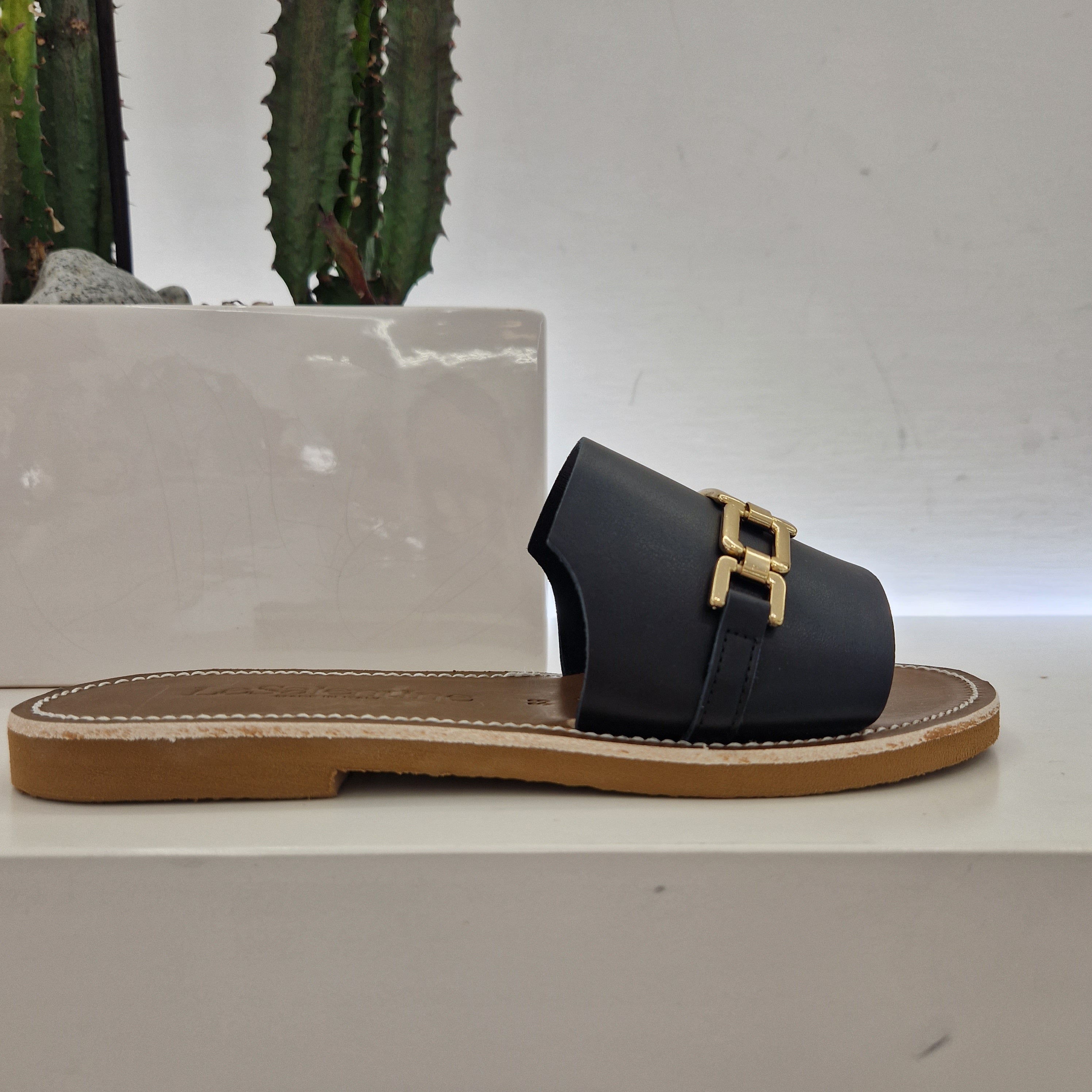 The Salentine black slipper