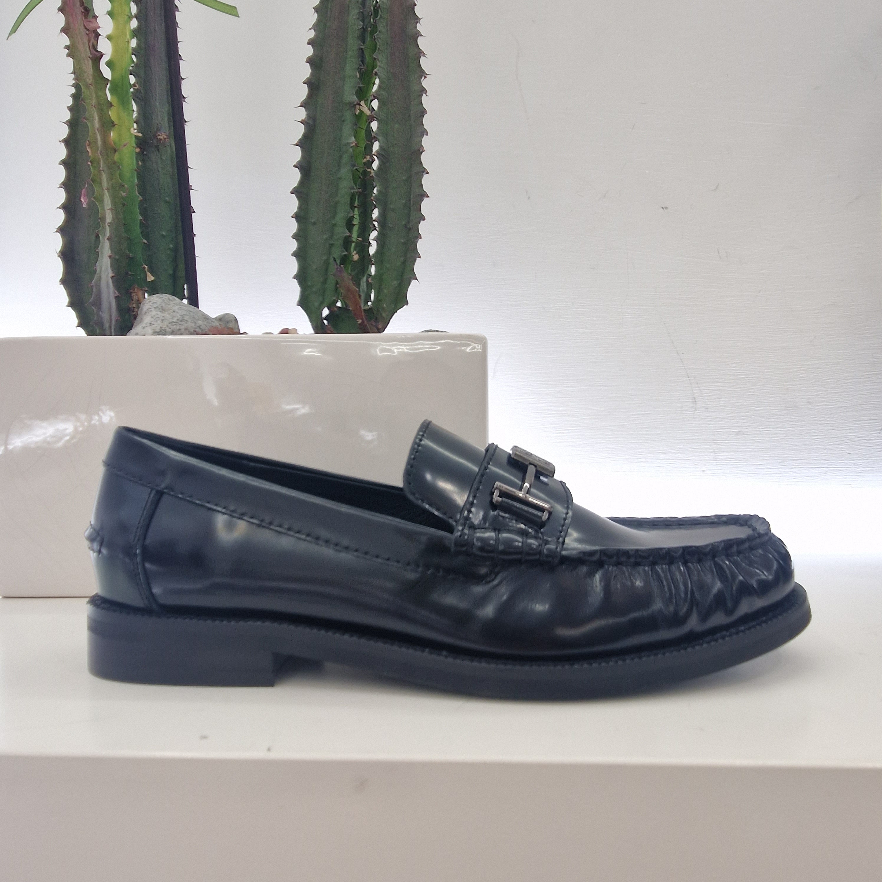 Bibilou black brushed leather moccasin