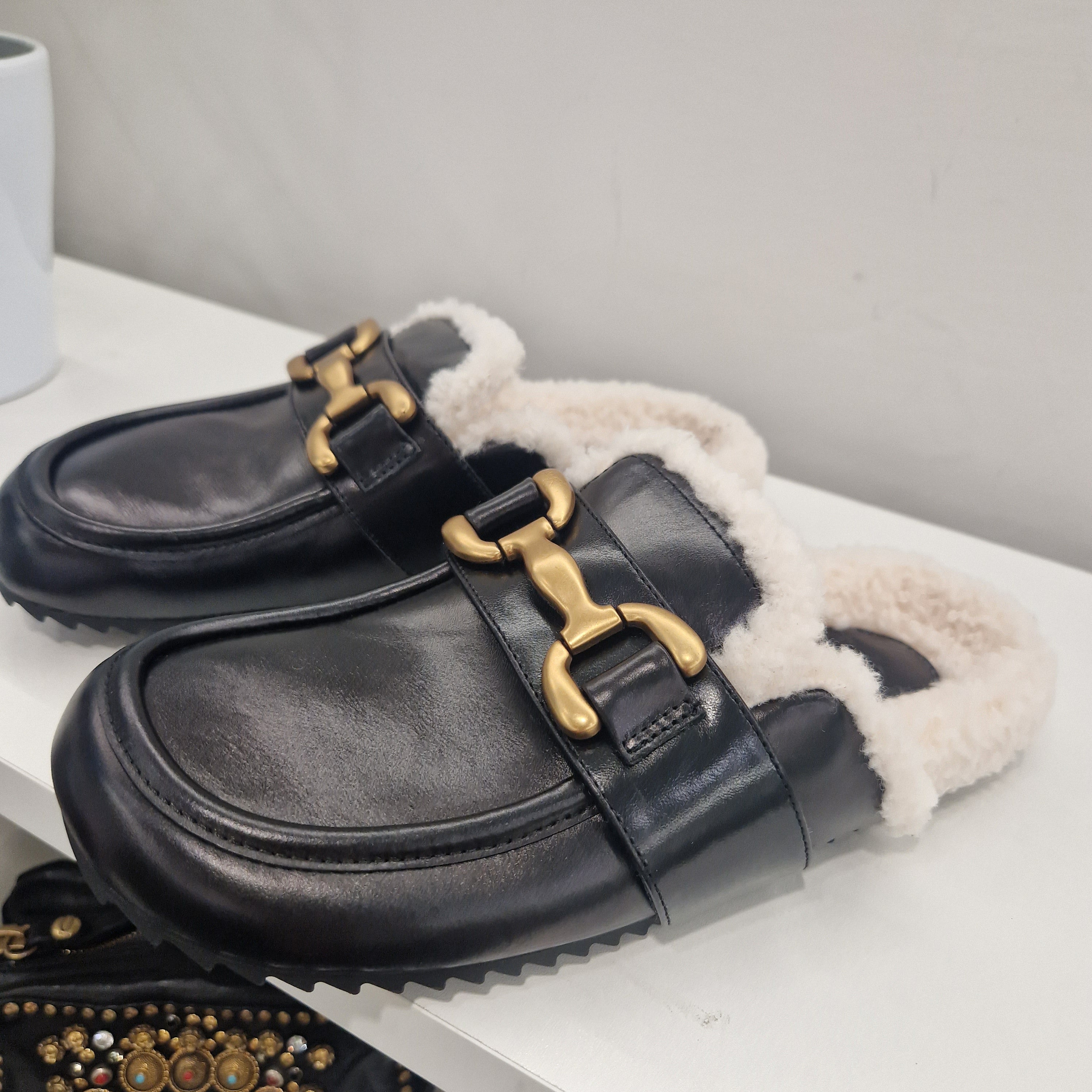 Bibilou internal wool clog