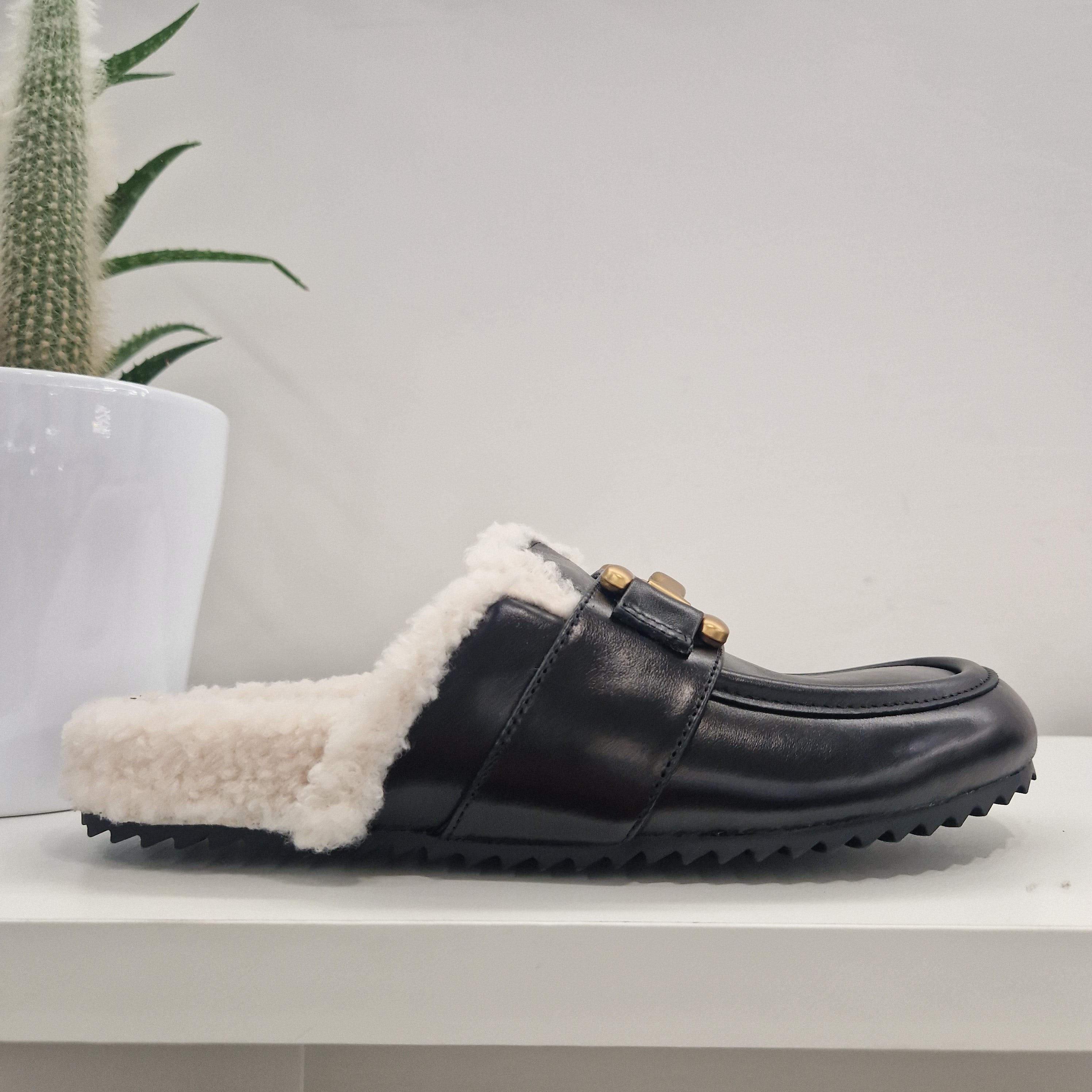 Bibilou internal wool clog