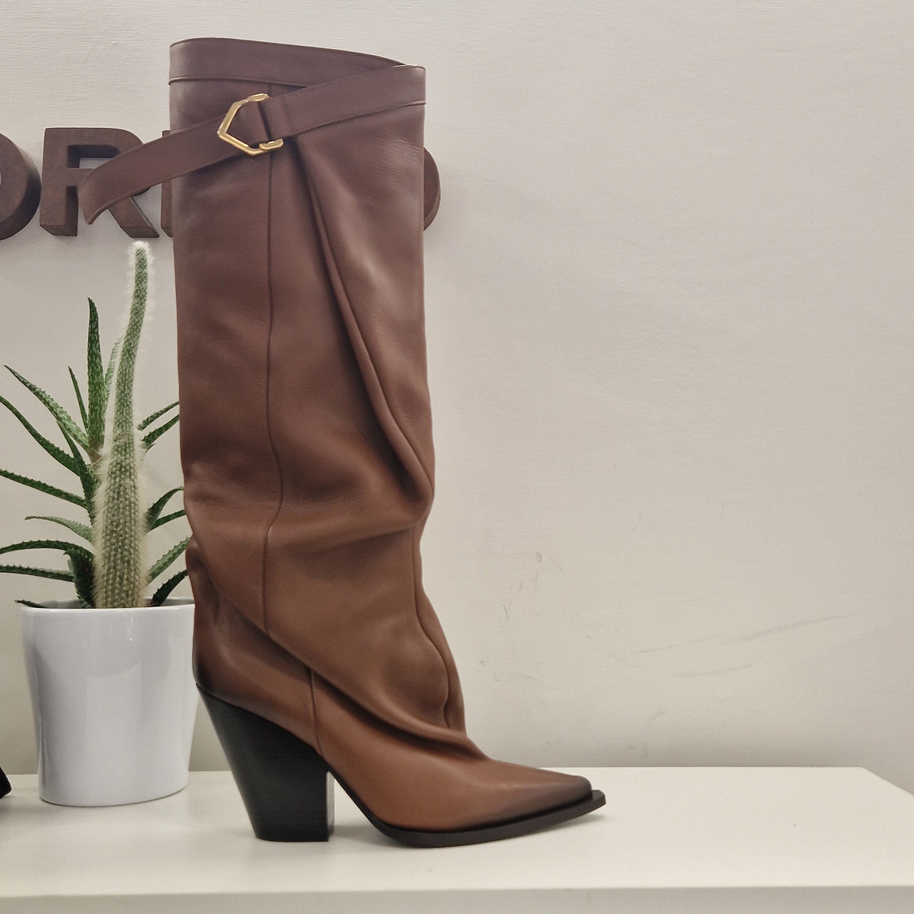 Elena Iachi colored boot heel 90