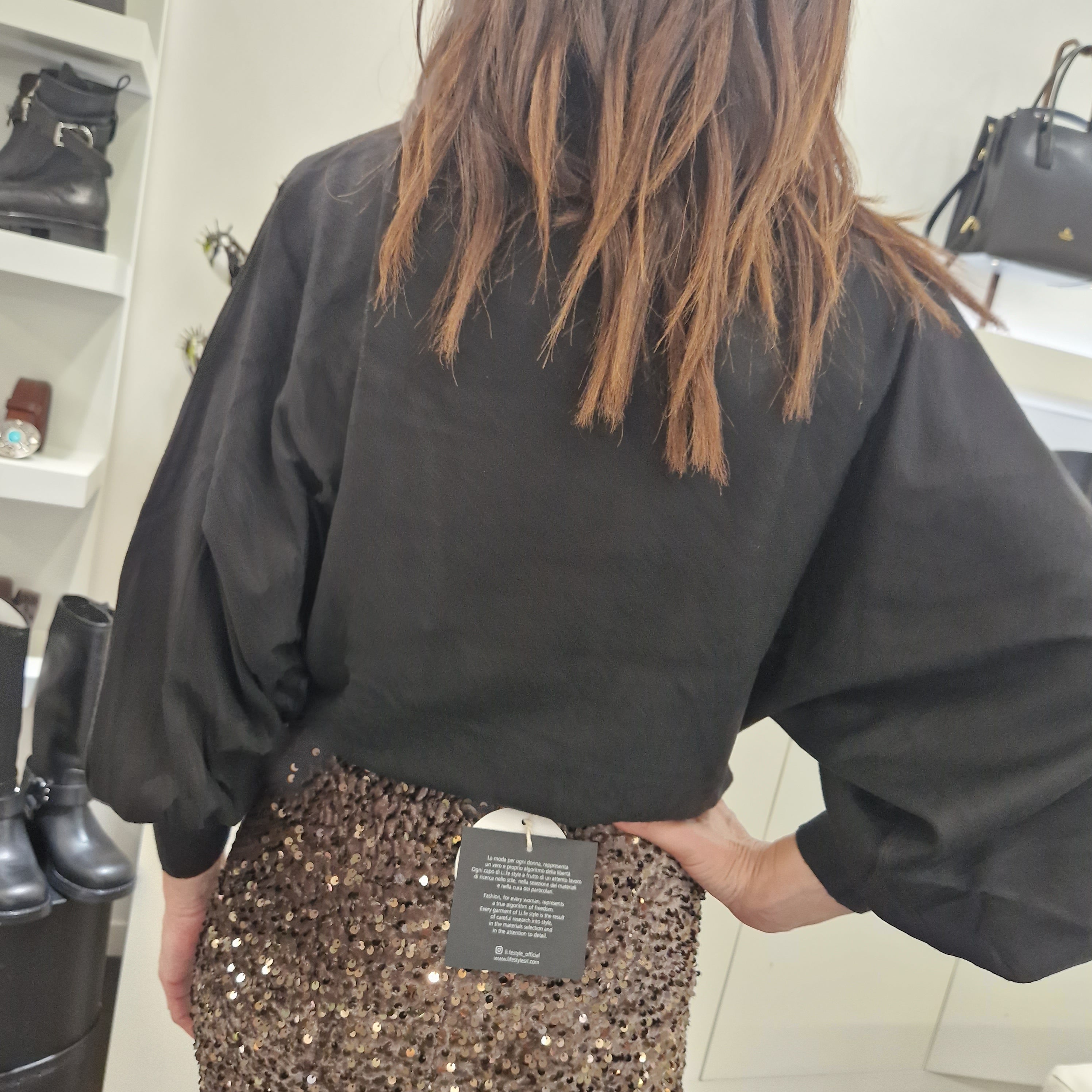 Giada black short sweater