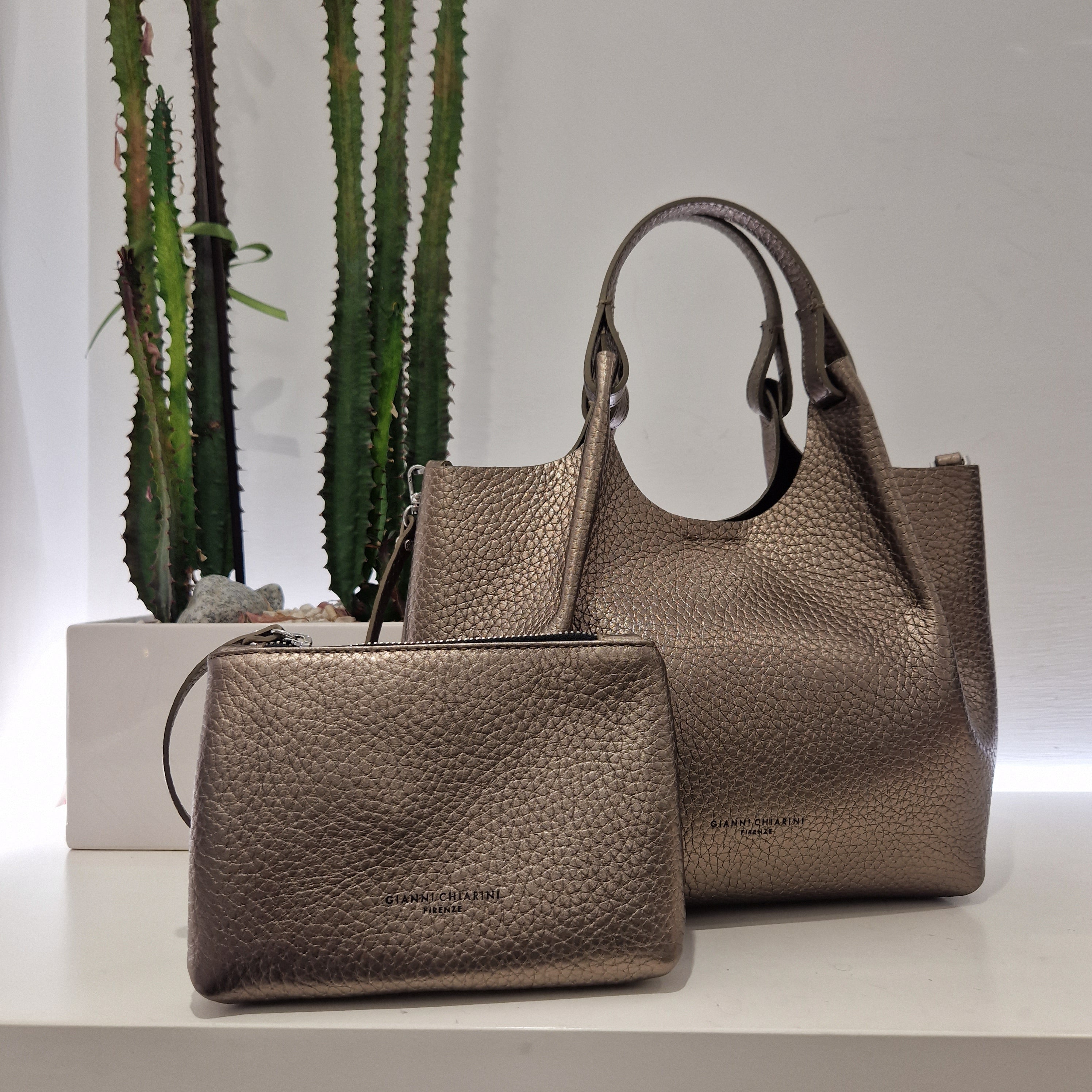 Gianni Chiarini linea DUA formato medio color peltro