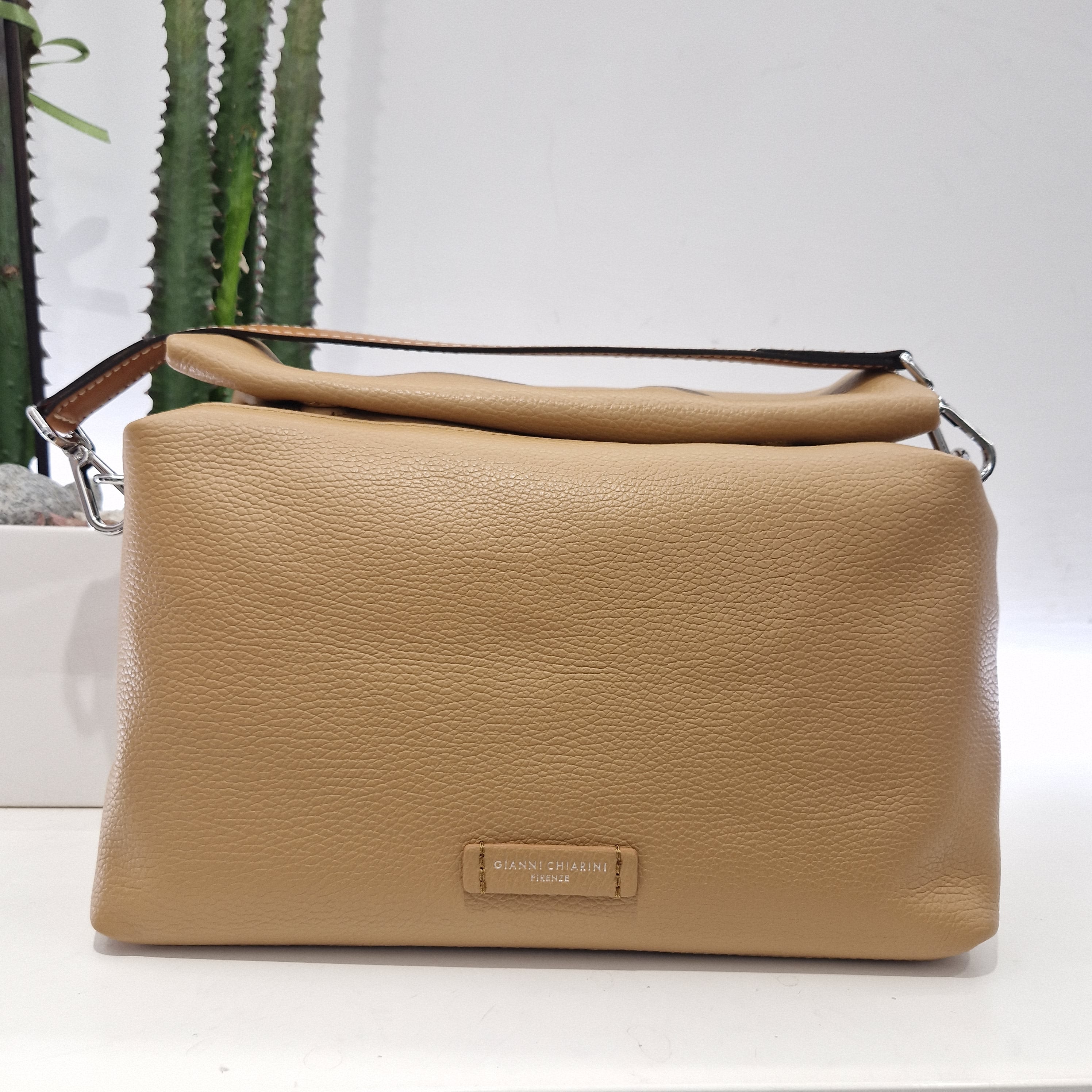 Gianni Chiarini borsa linea AMINA formato grande