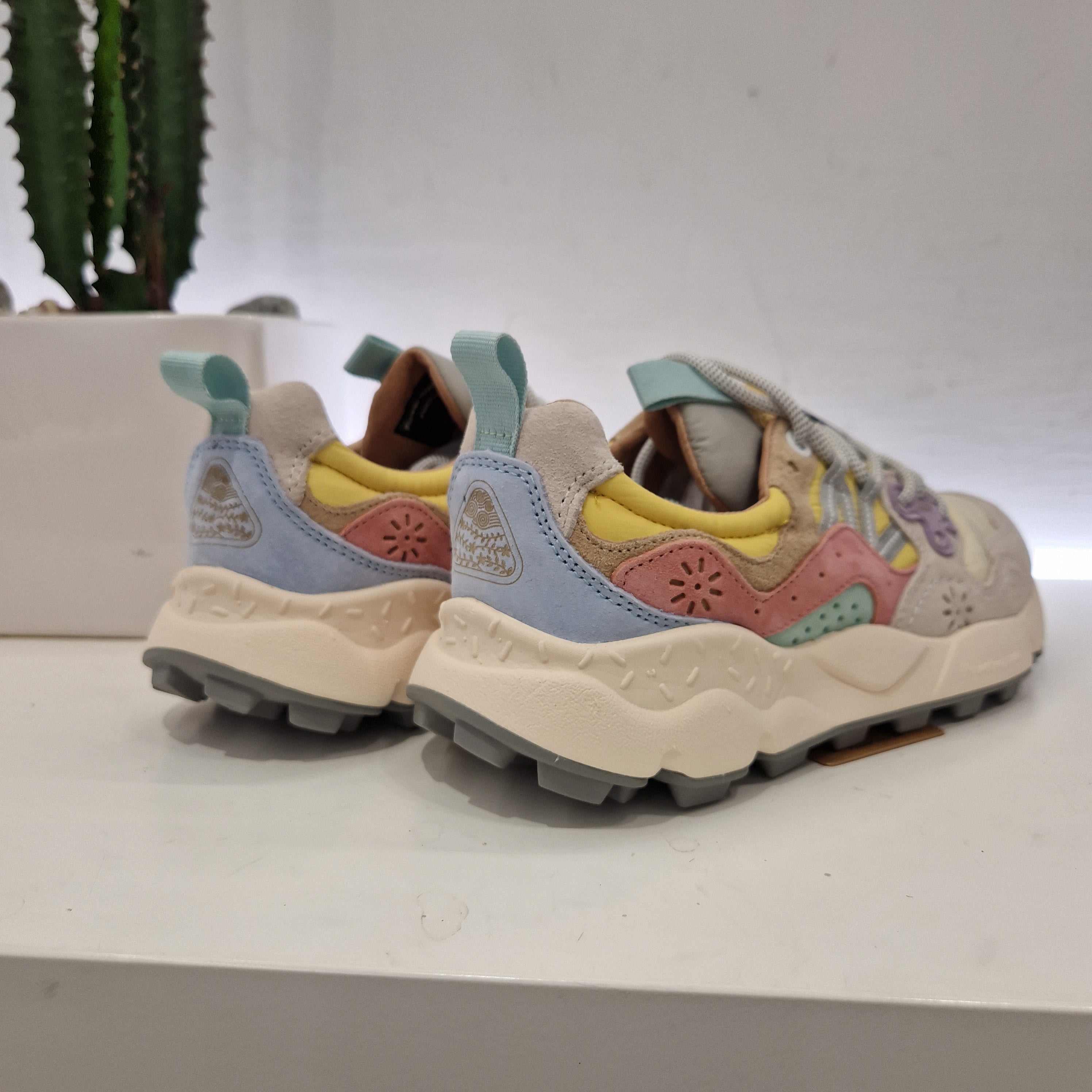 Flower Mountain sneakers color giallo