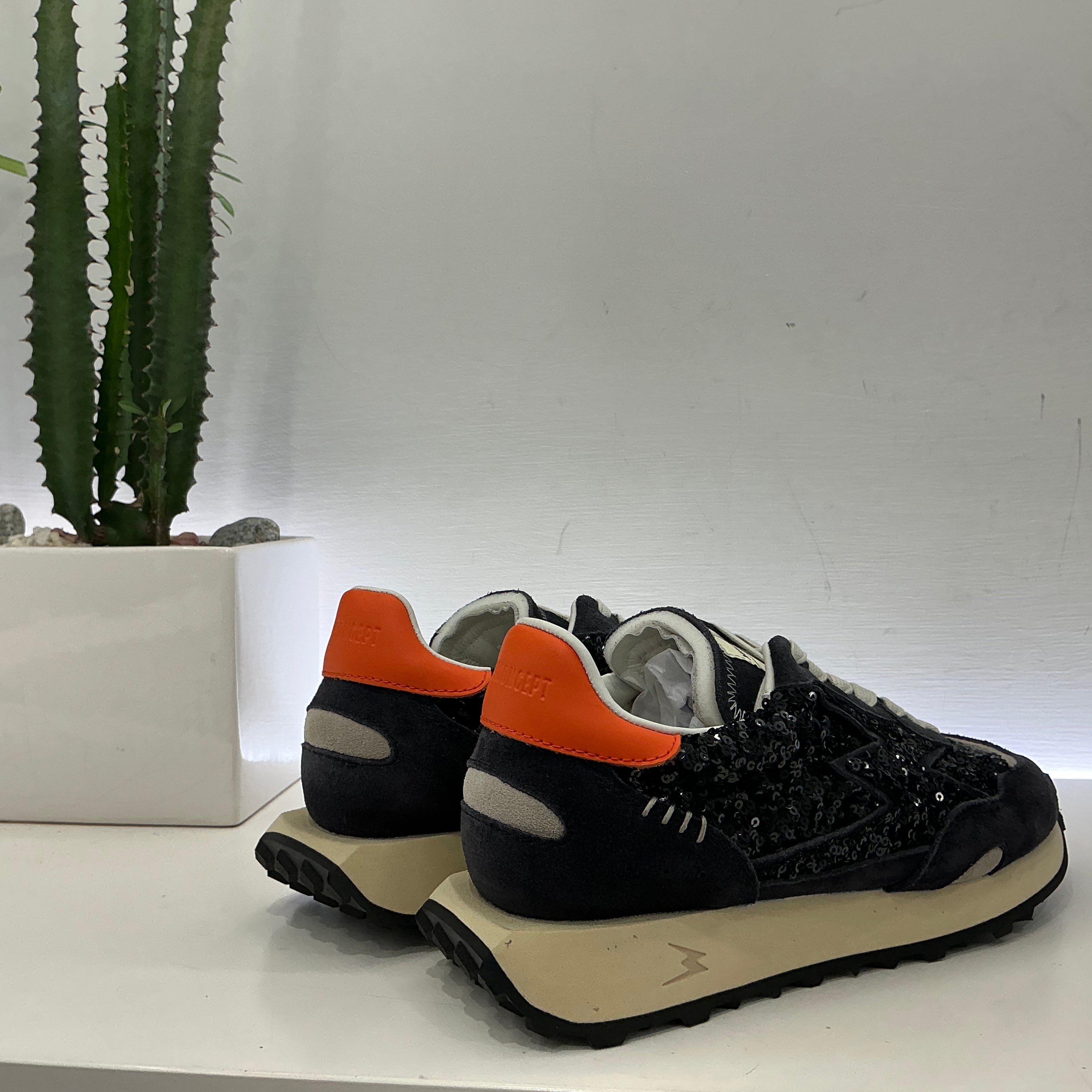 Moa sneakers modello running fulmine paillettes nere