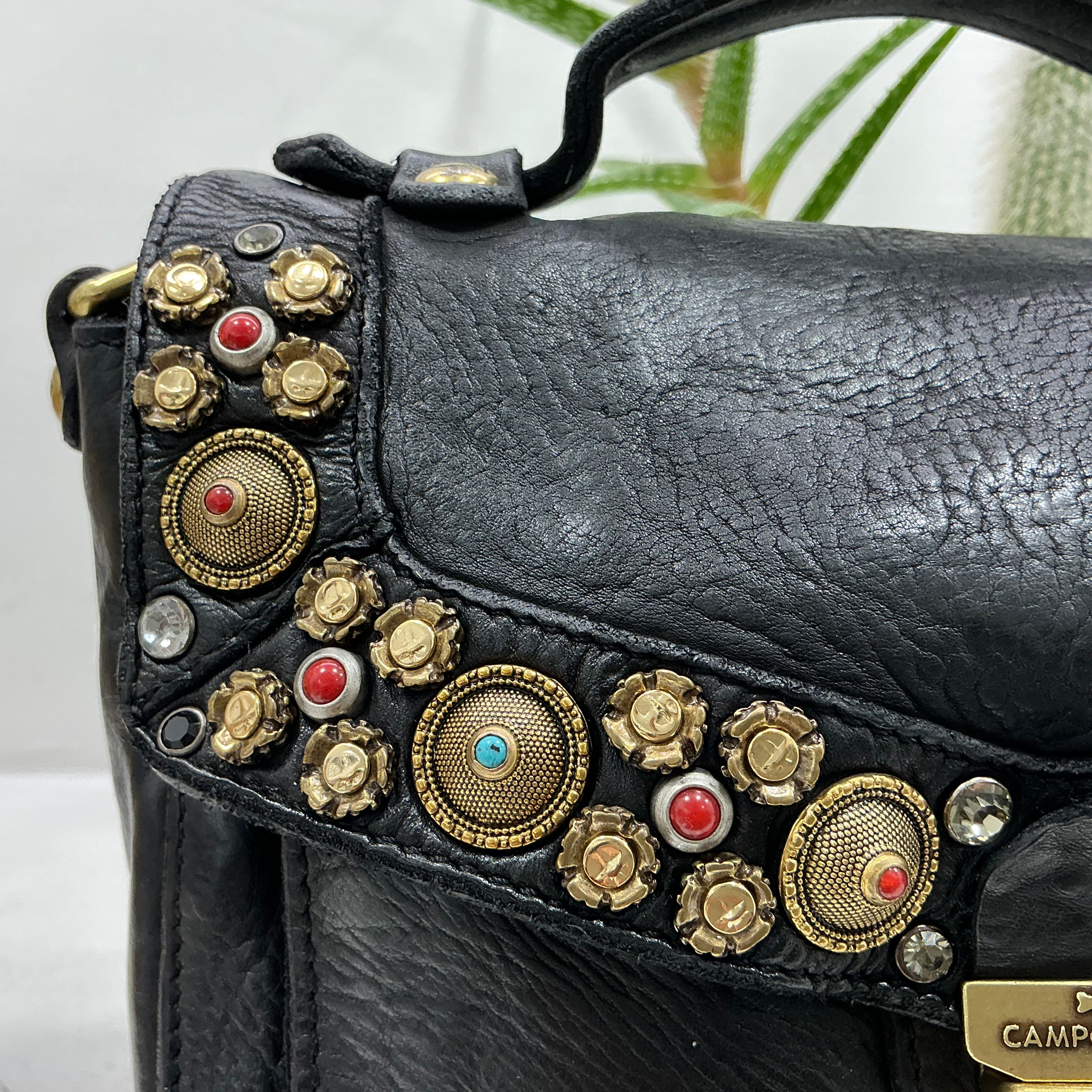 Campomaggi borsa color nero inea AURORA cartella in pelle con borchie e strass