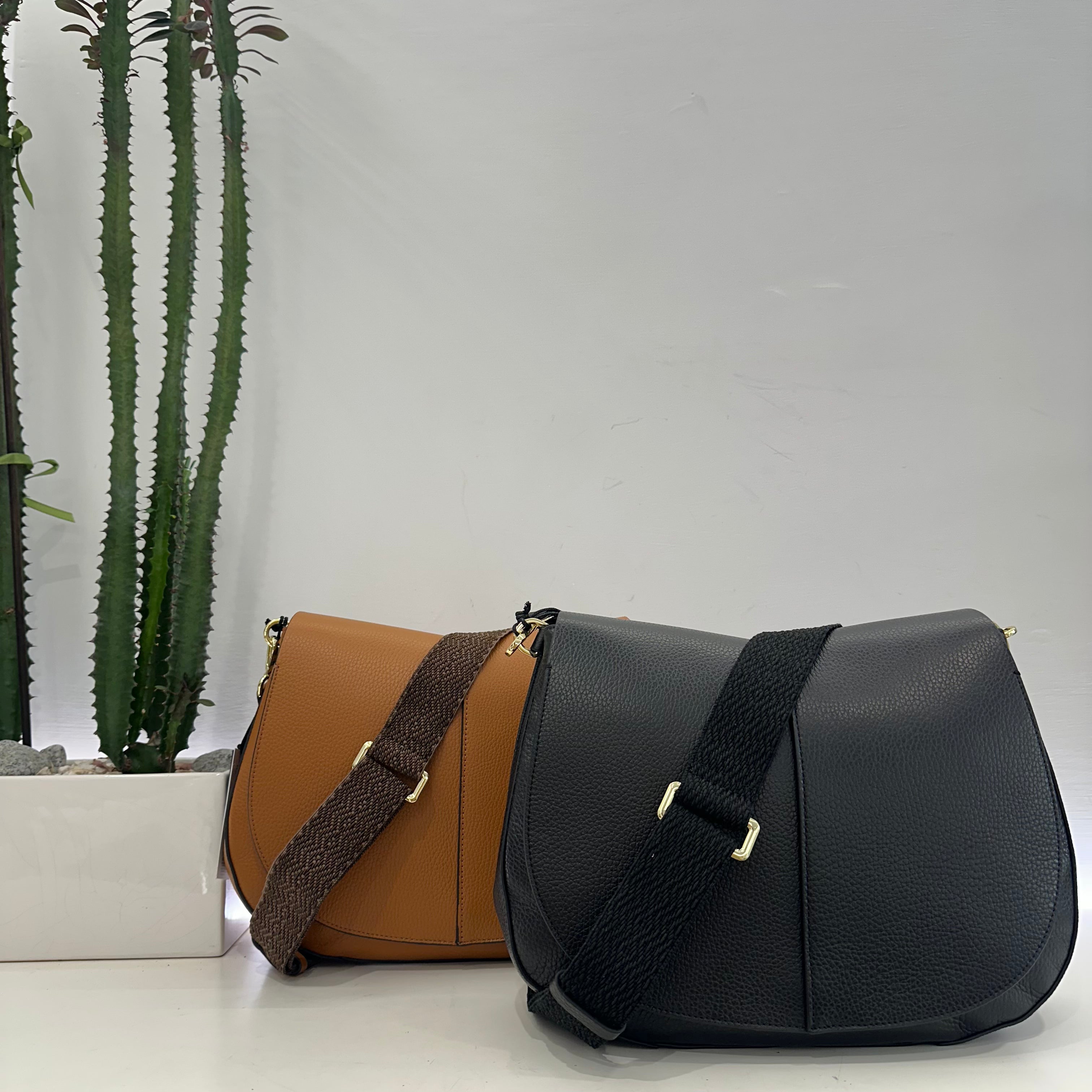 Gianni Chiarini borsa linea Helena Round formato grande