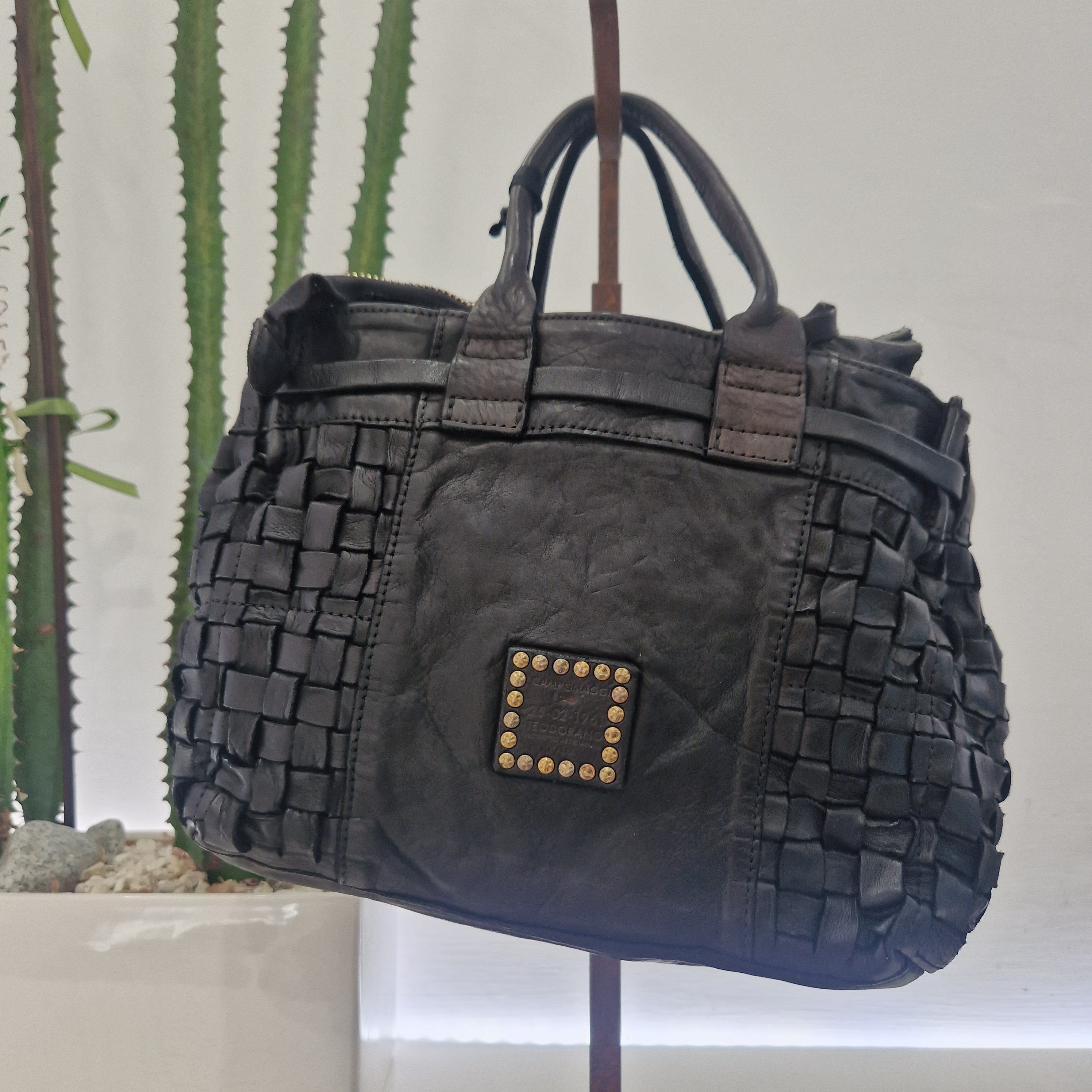 Campomaggi borsa linea PENELOPE formato piccolo intrecciata color nero