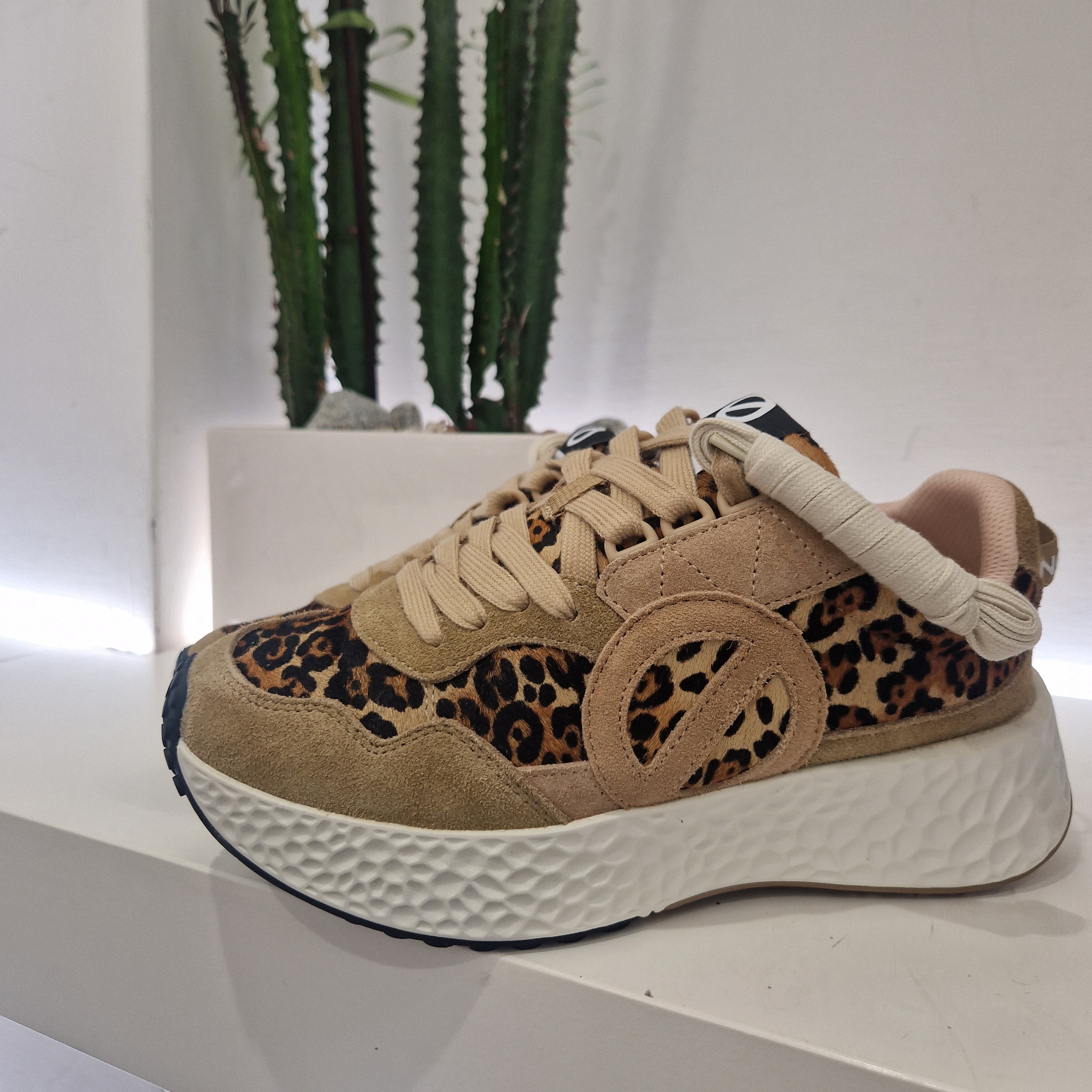 NO NAME sneaker CARTER RANNER W dettagli leo