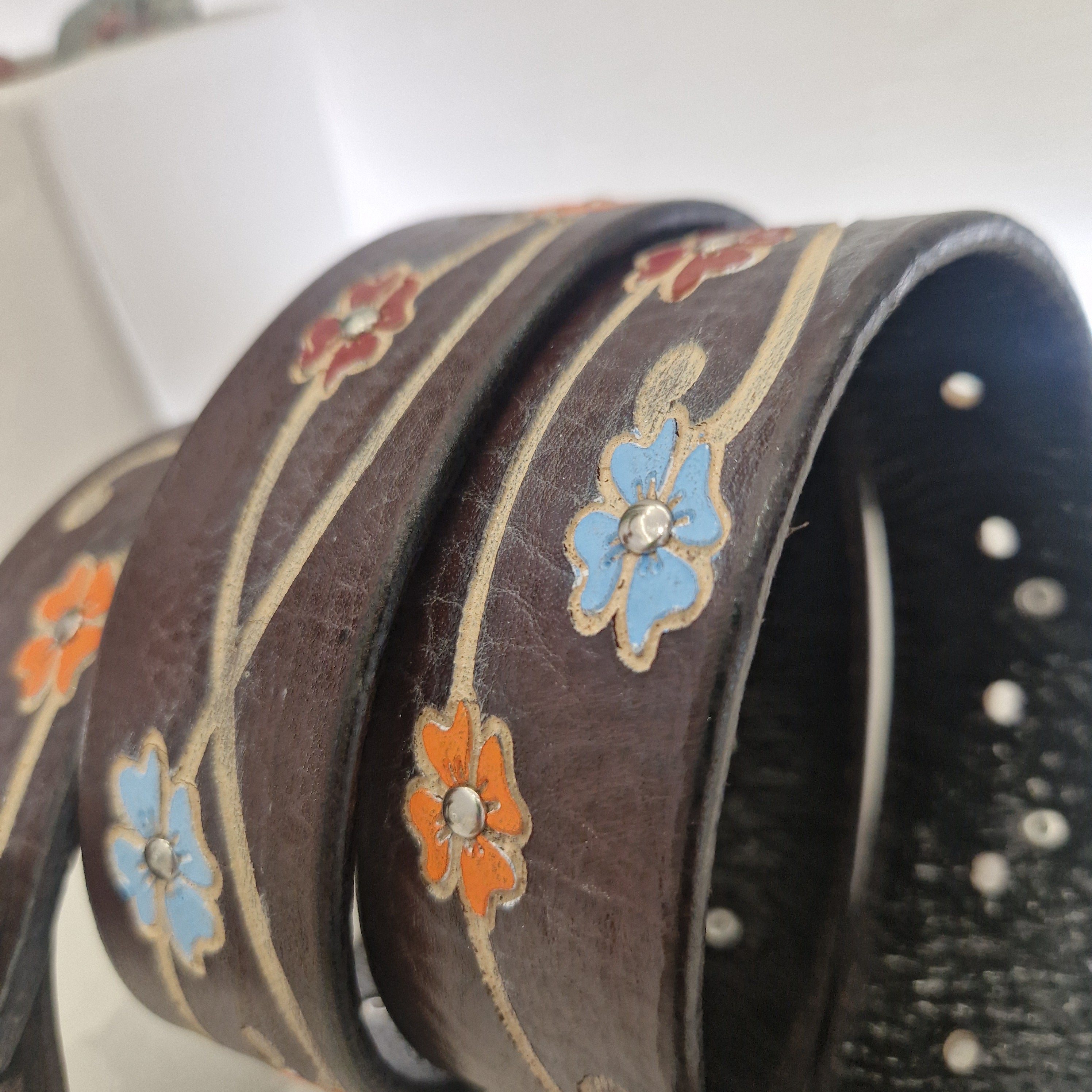 Alberto Luti cintura con fiori dipinti a mano