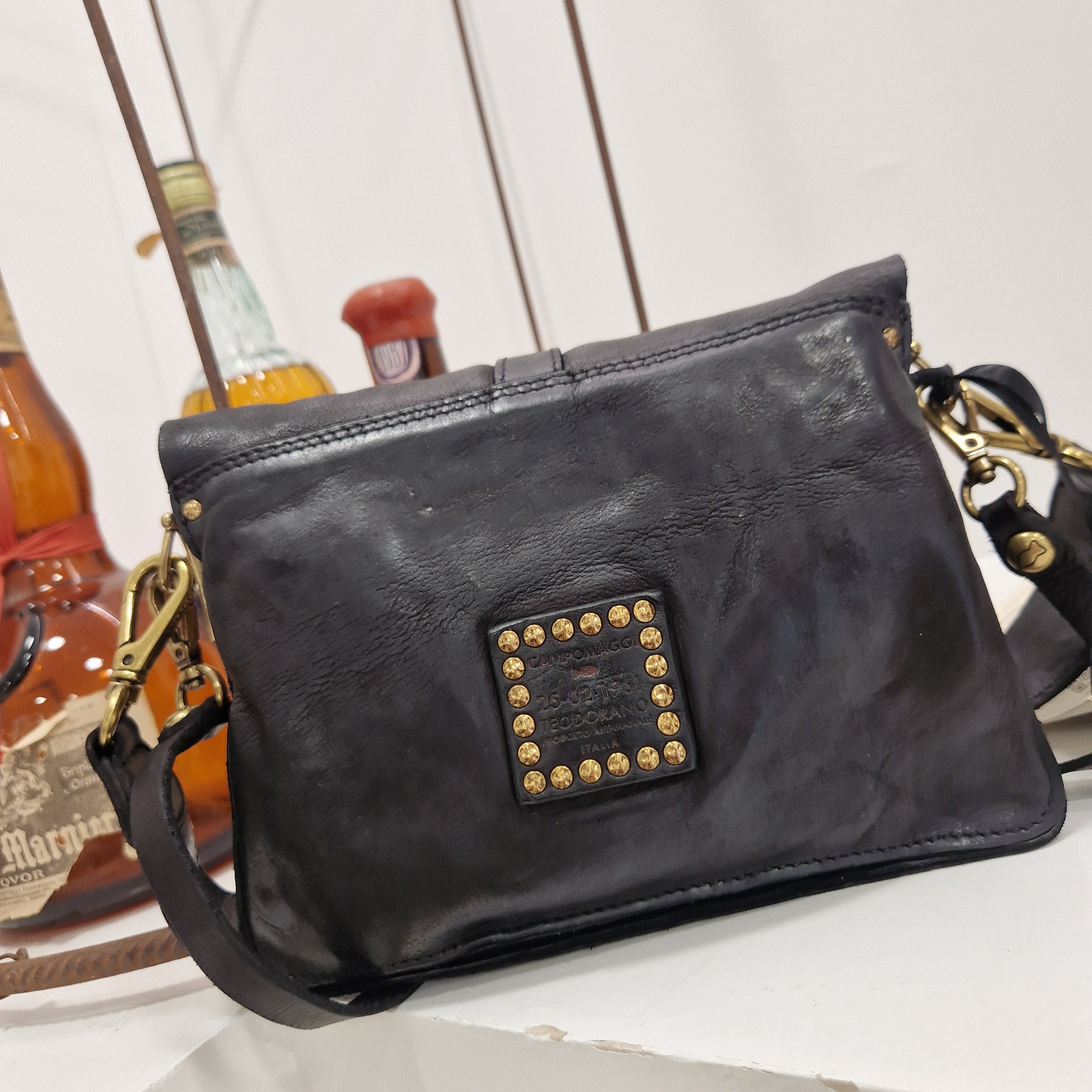 Campomaggi borsa MELITA nera accessori oro