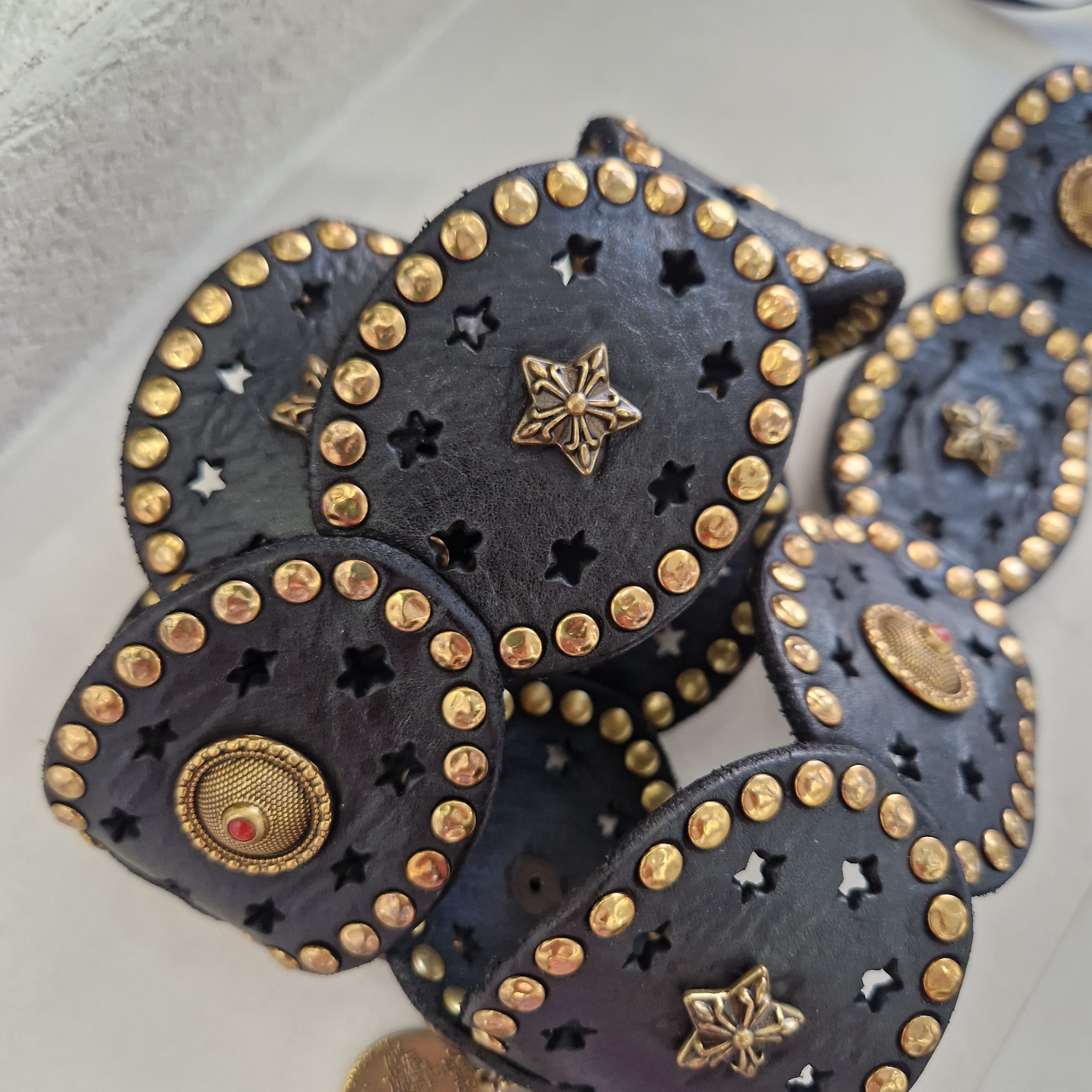 Campomaggi cintura DISCHI con borchie oro