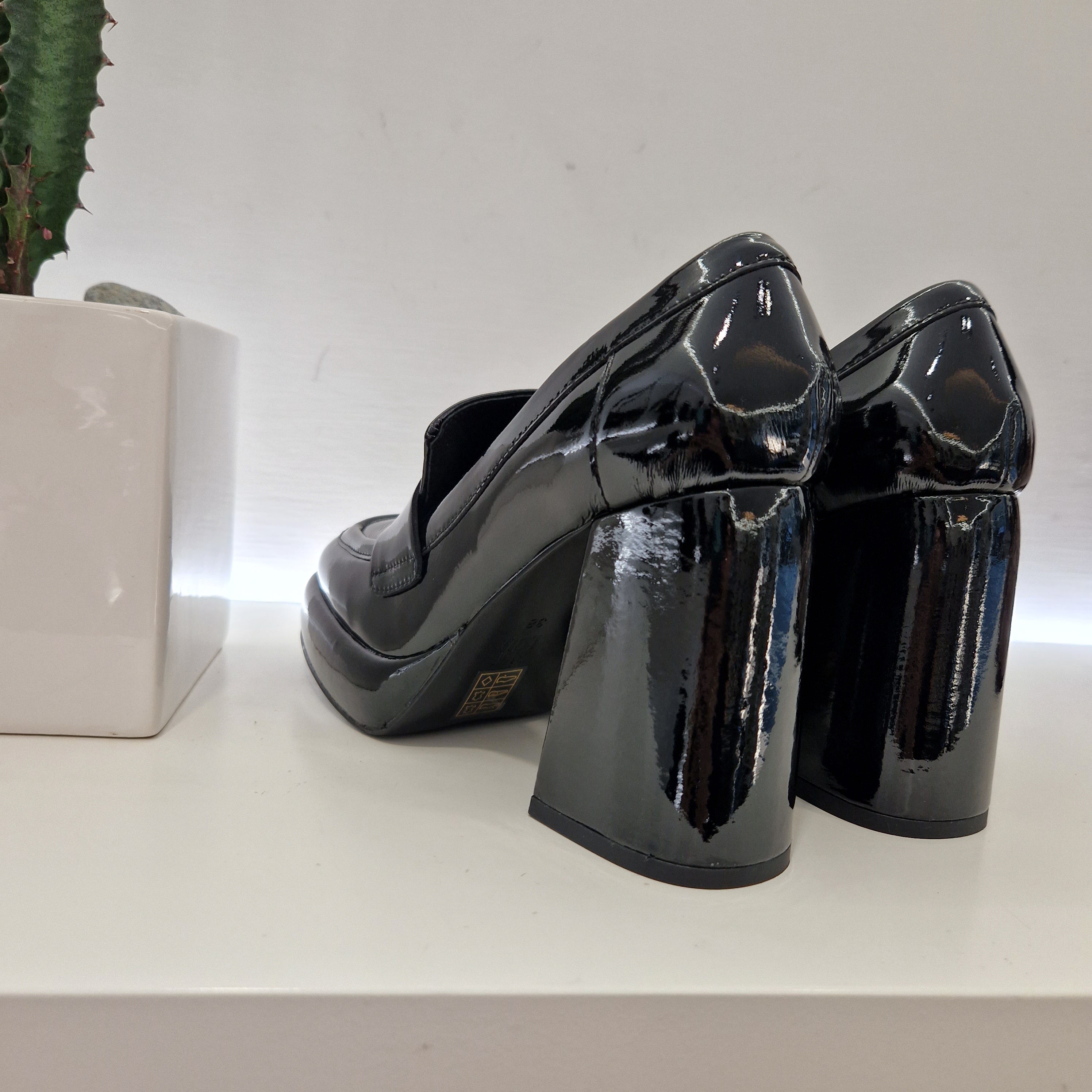 Bibilou black moccasin flat