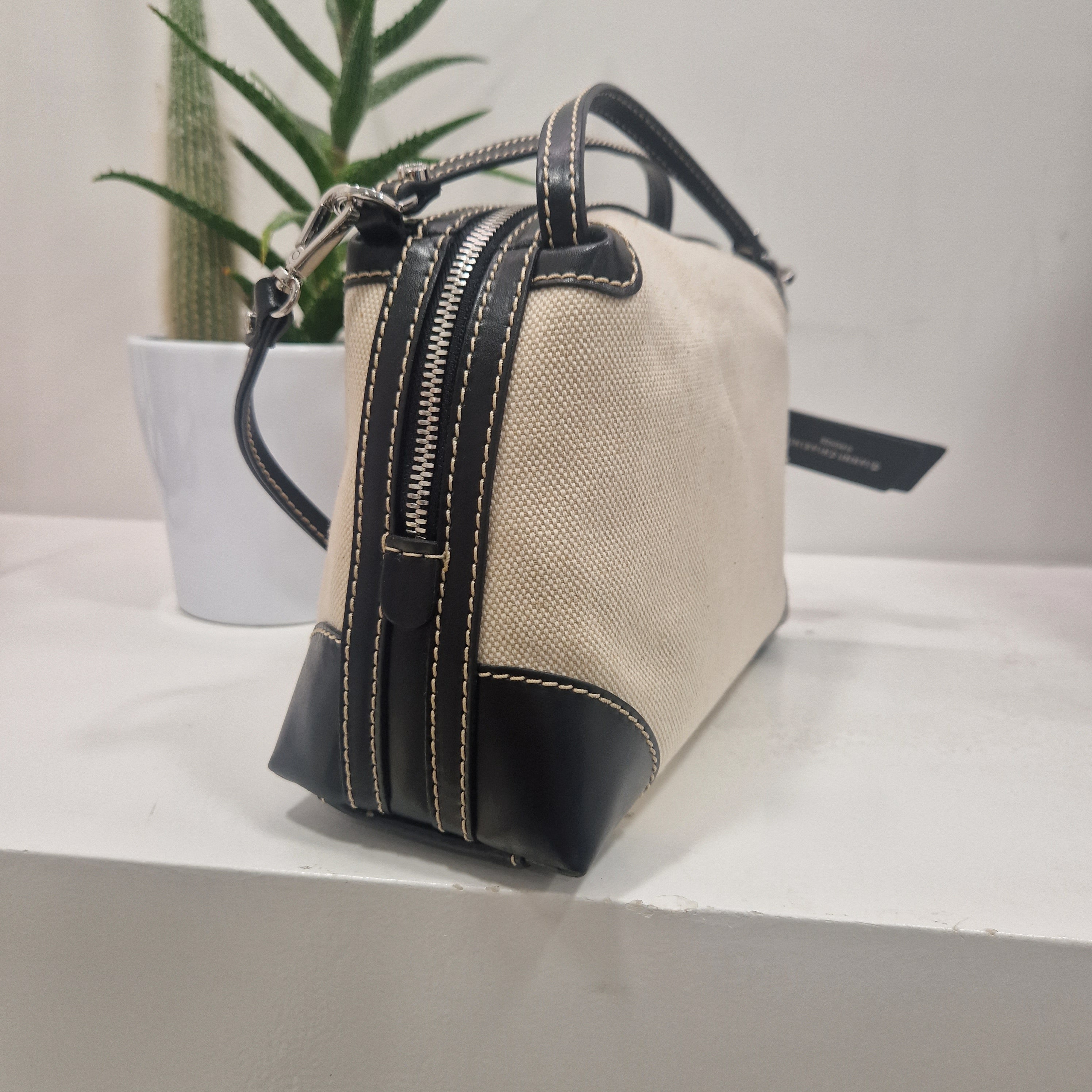 Gianni Chiarini borsa linea ALIFA in tessuto panna e nera