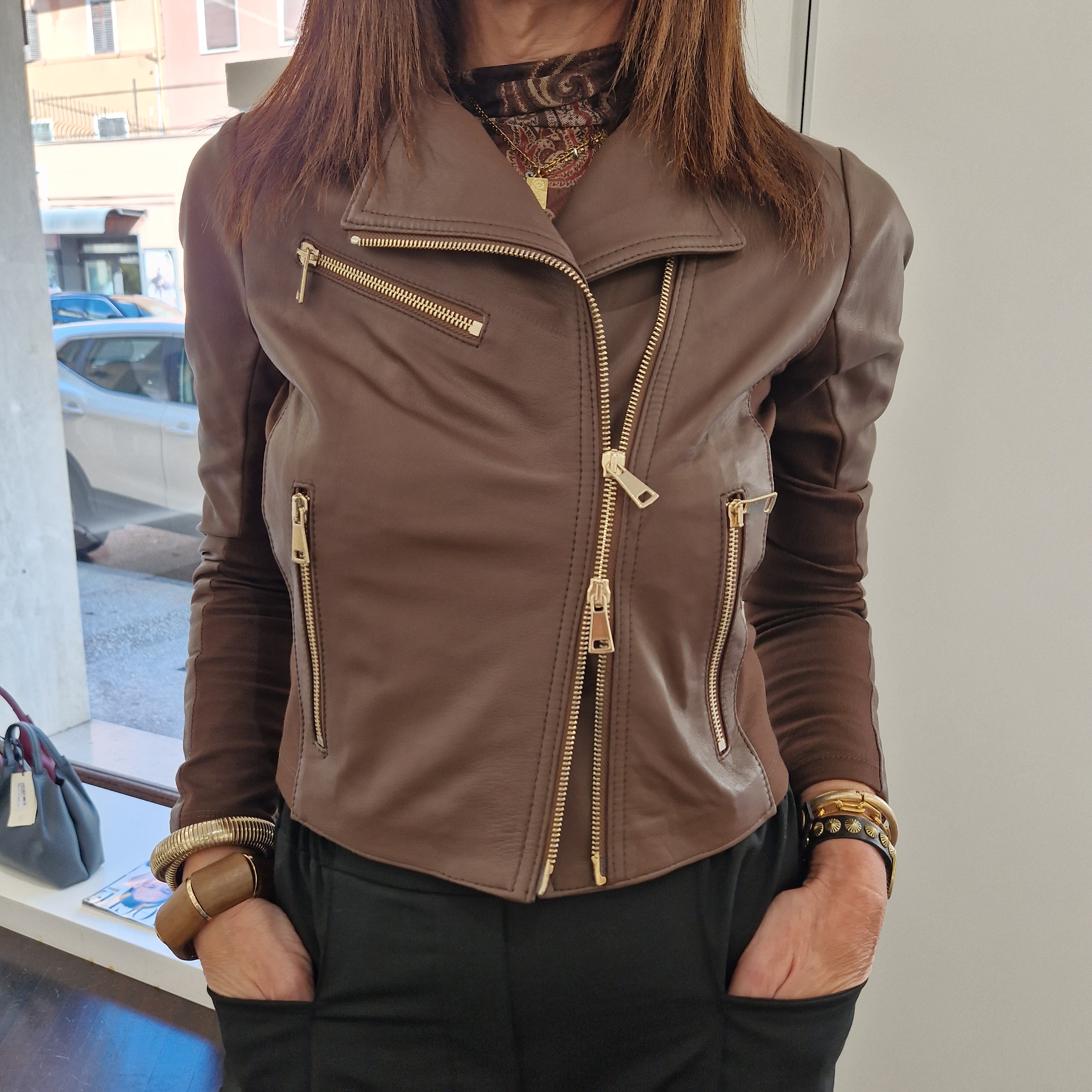 Giacca SOFIA modello chiodo in vera pelle color caffelatte