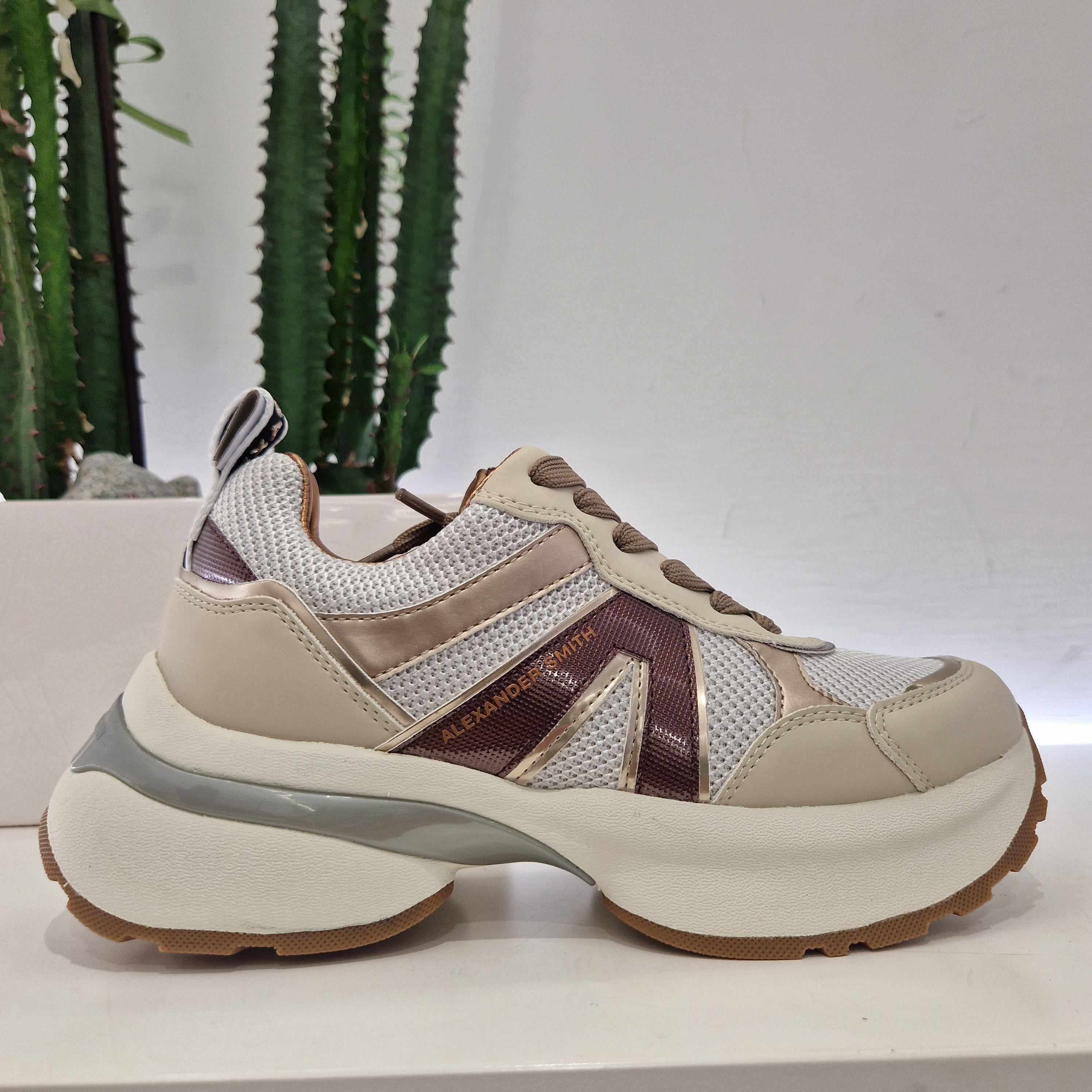 Alexander Smith modello VICTORIA color beige – Dorico Calzature