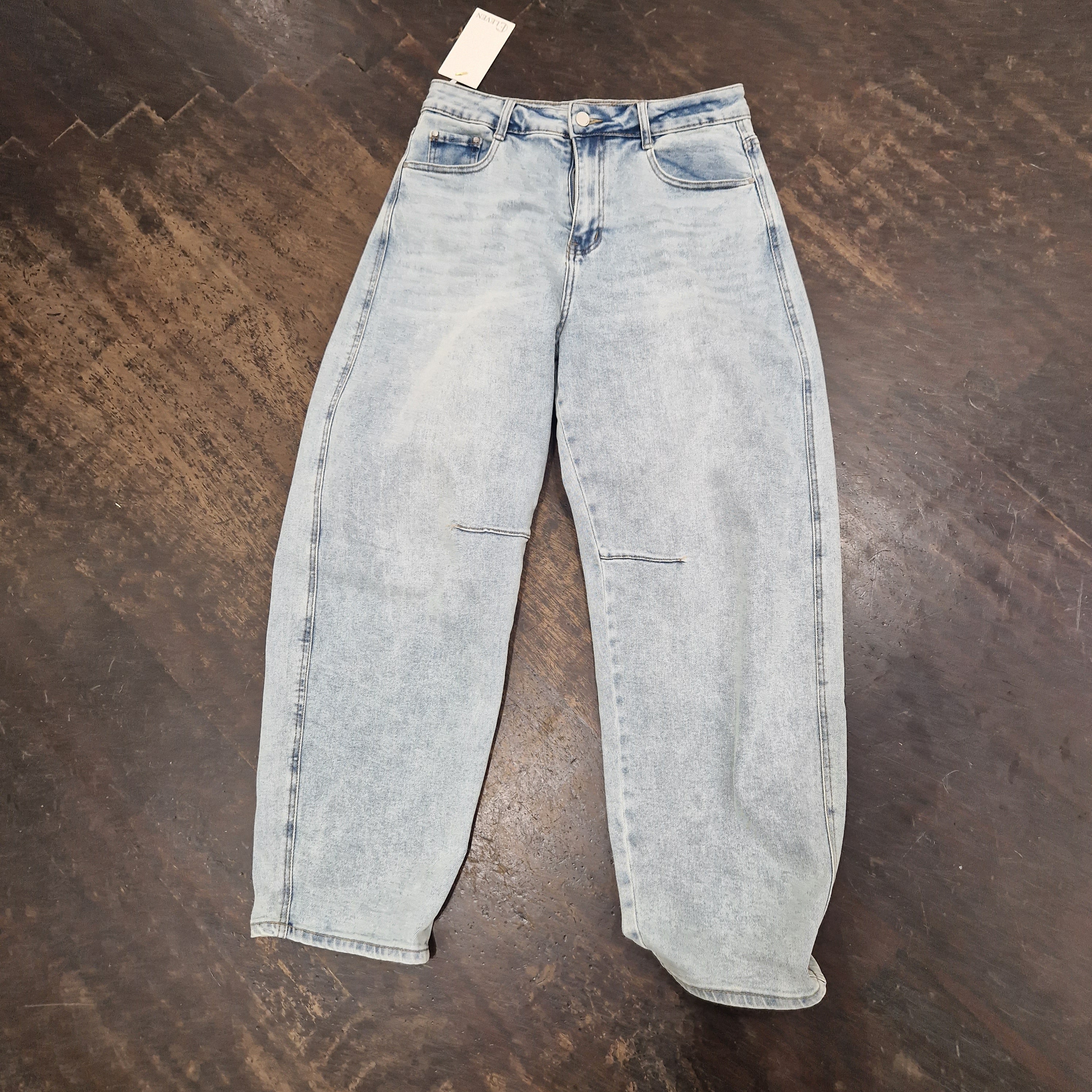 Pantalone jeans modello ballon lavaggio chiaro