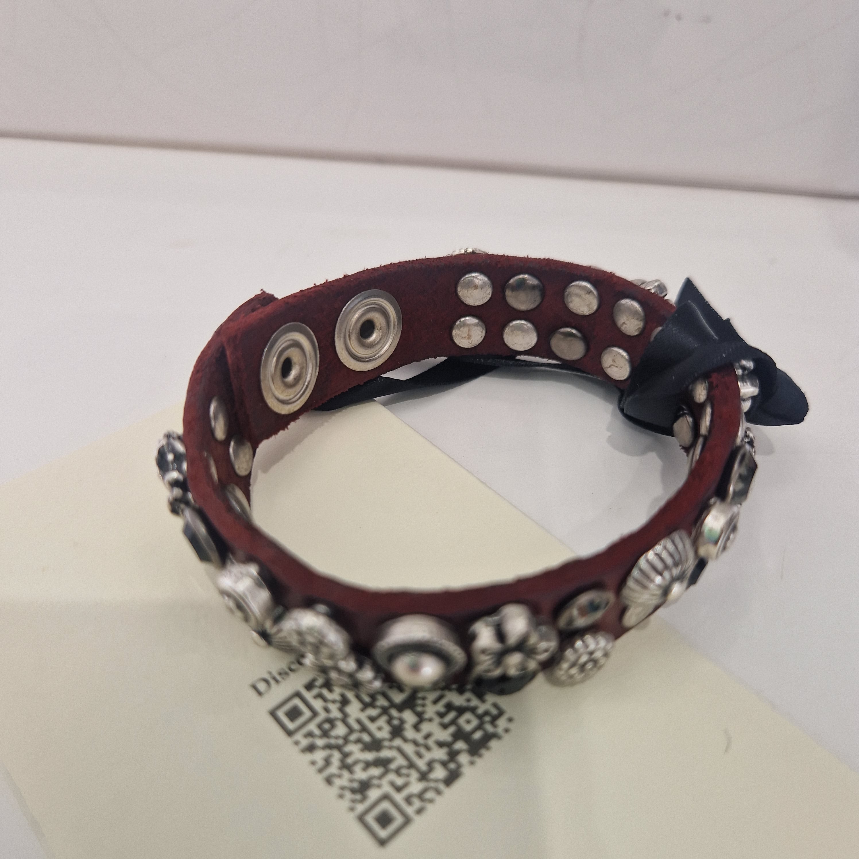 Campomaggi bracciale SATURNO bordeaux con borchie argento