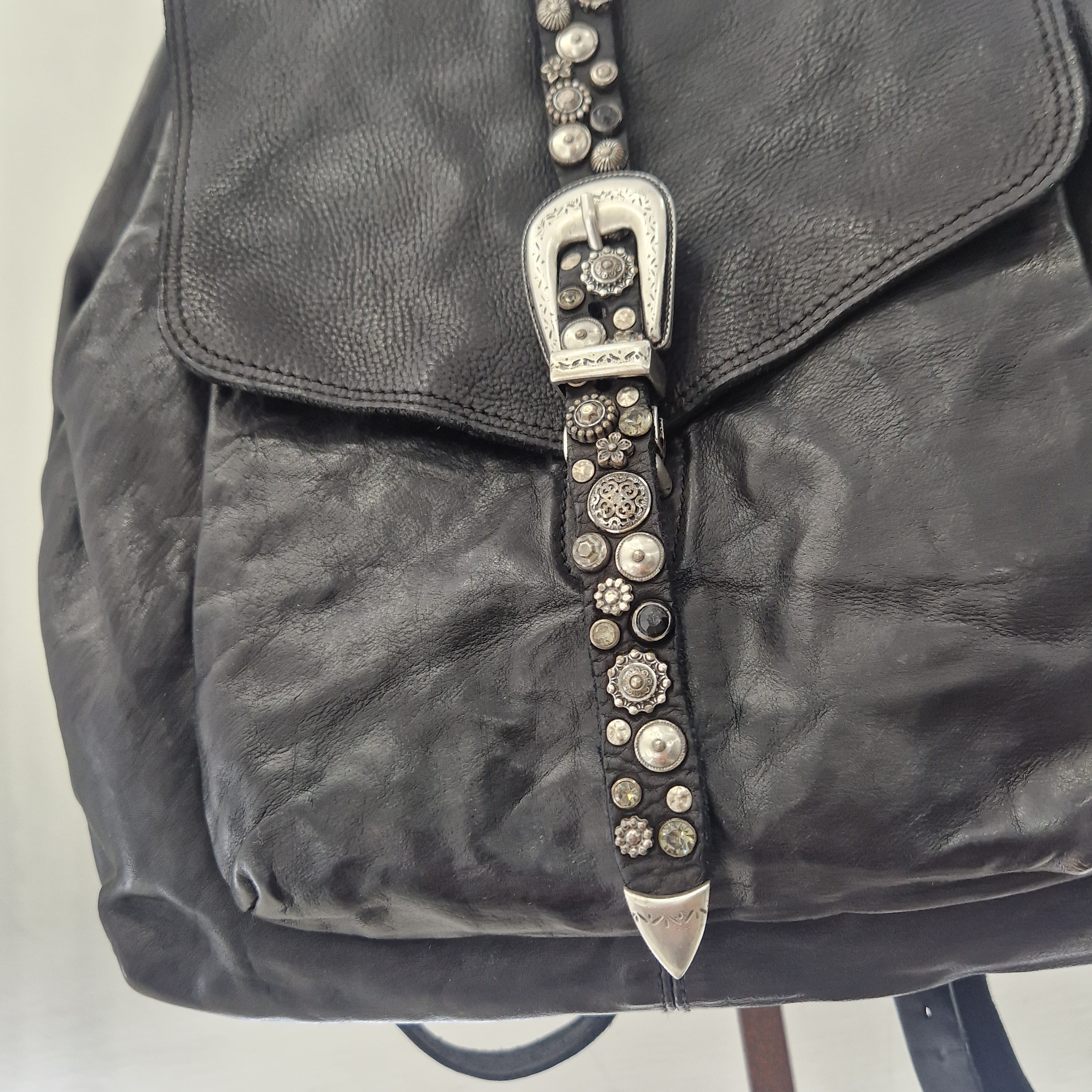 Campomaggi zaino BERTA linea CEFALÙ nera accessori argento