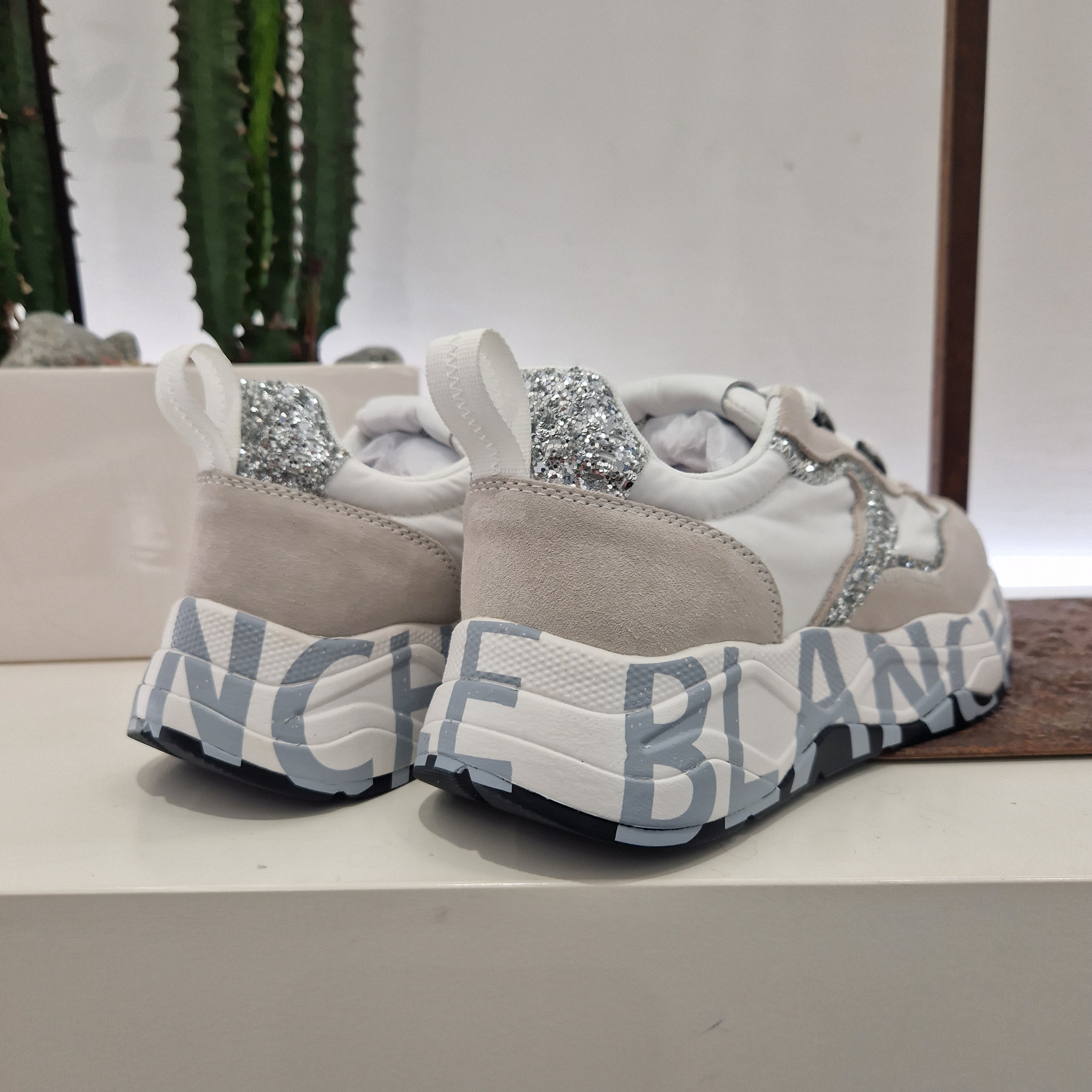 Voile Blanche sneaker bianca e glitter