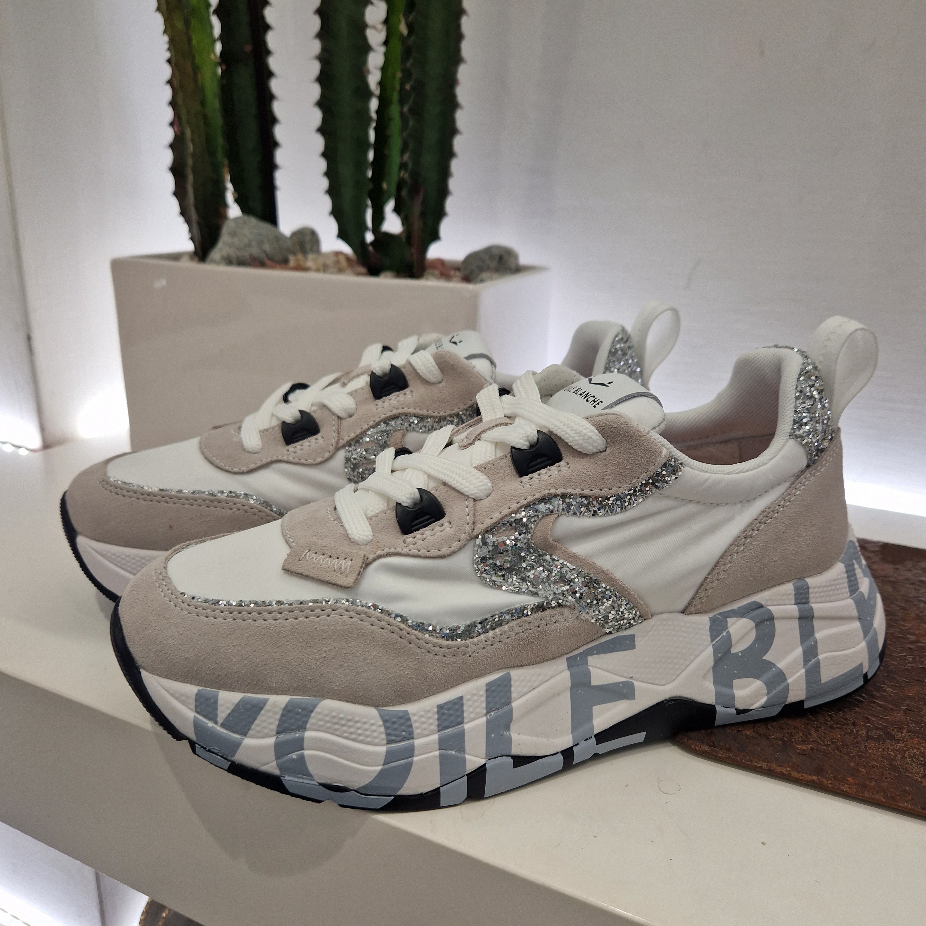 Voile Blanche sneaker bianca e glitter