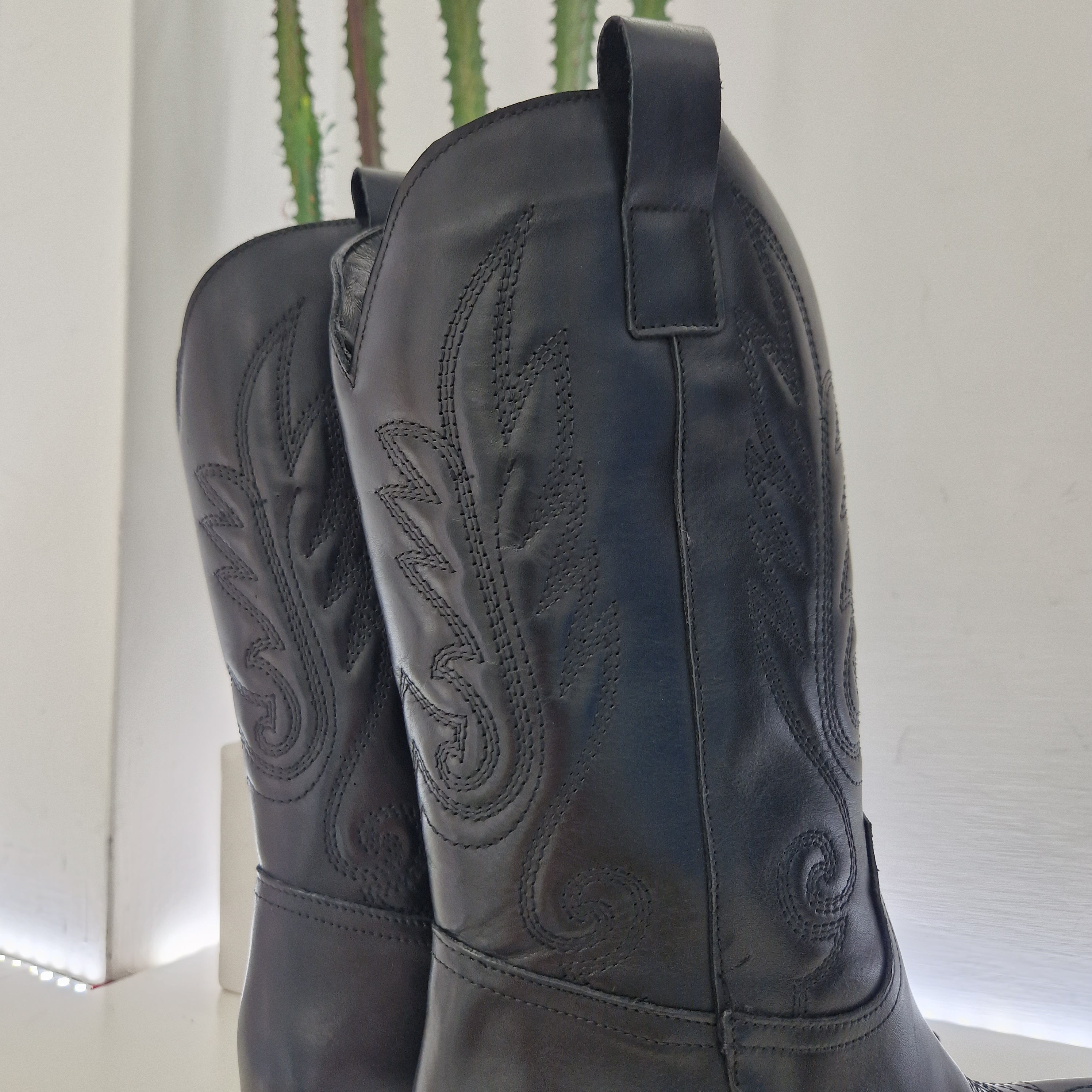 Stivale MIAMI stile texano nero tacco 4cm