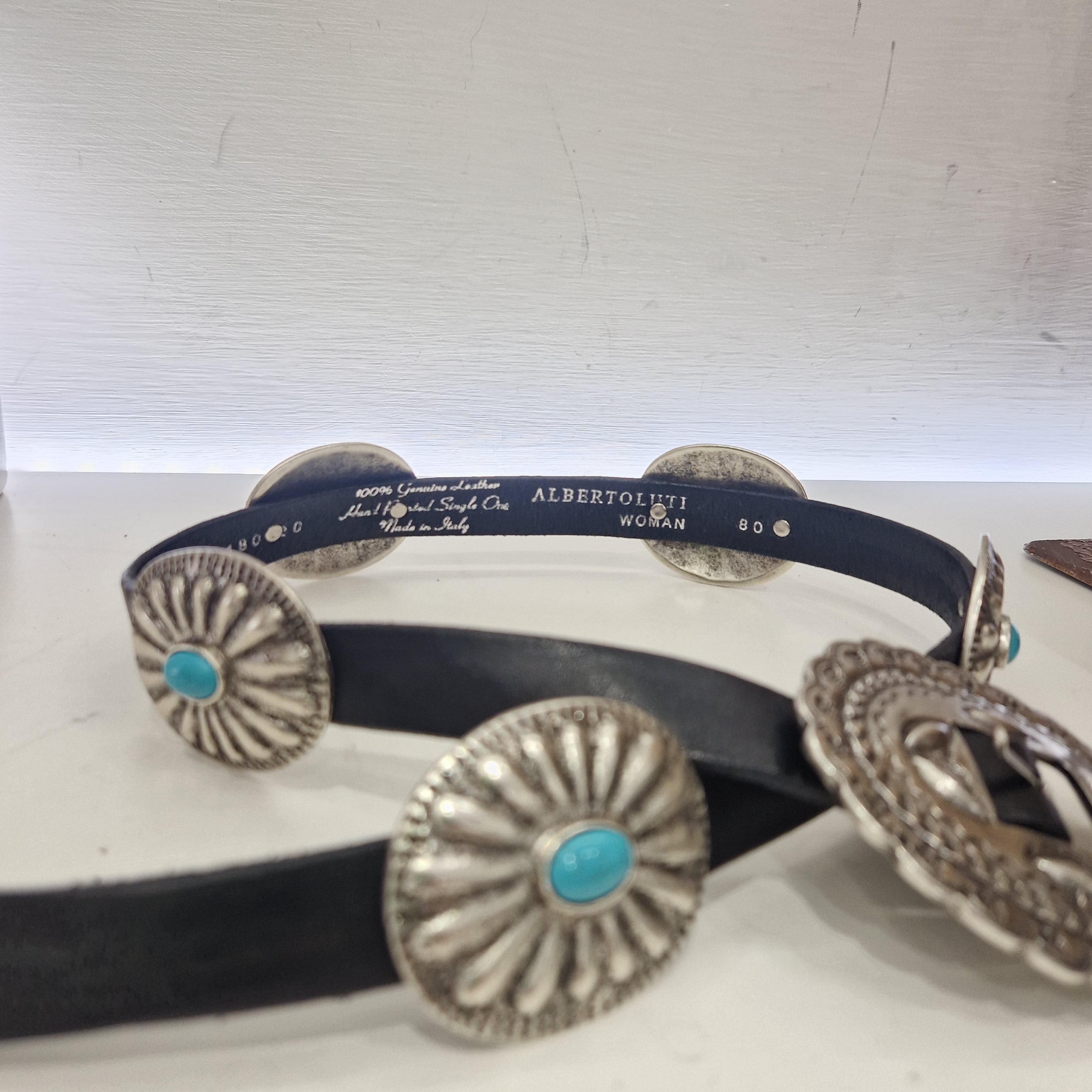 Alberto Luti cintura in pelle nera accessori borchie in metallo argento con turchese