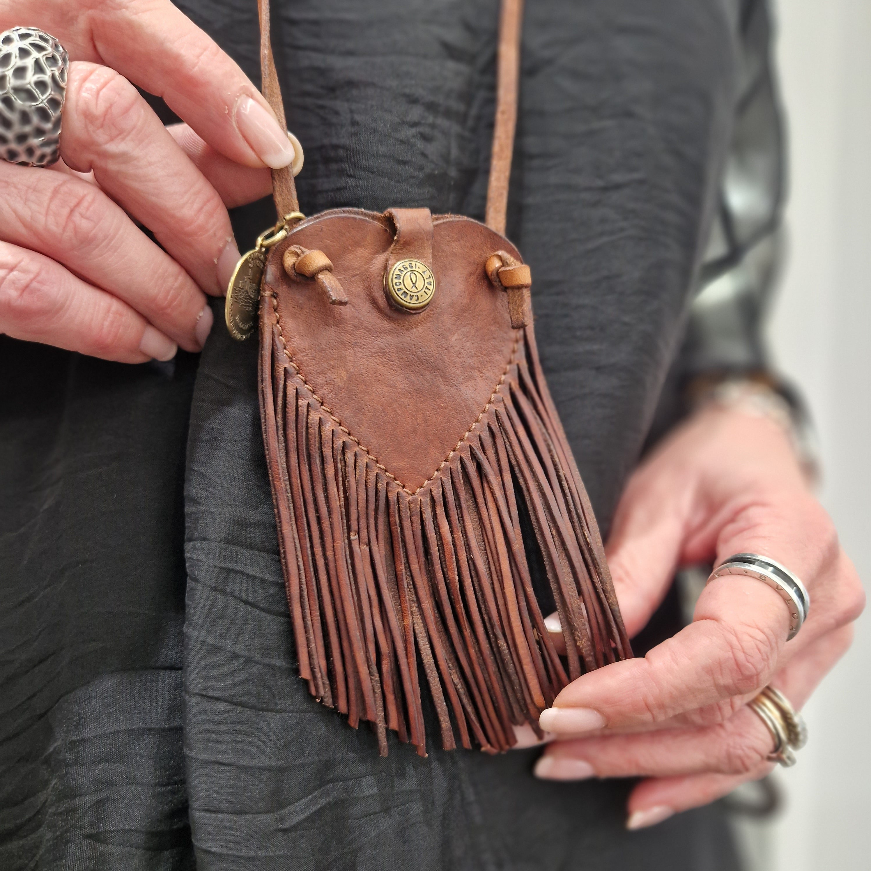 Collana CUORE in pelle con frange