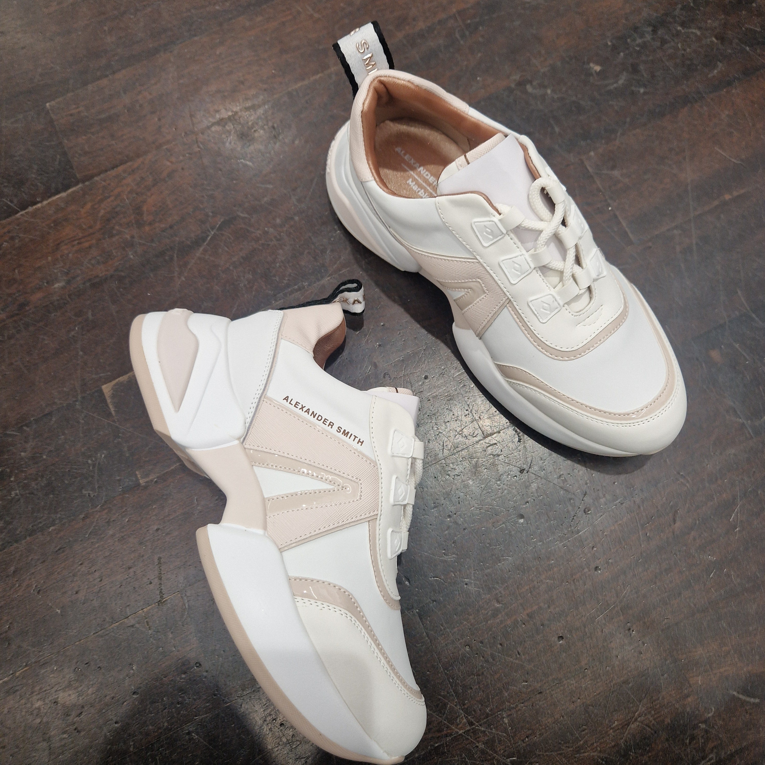 Alexander Smith modello MARBLE bianco/rosa