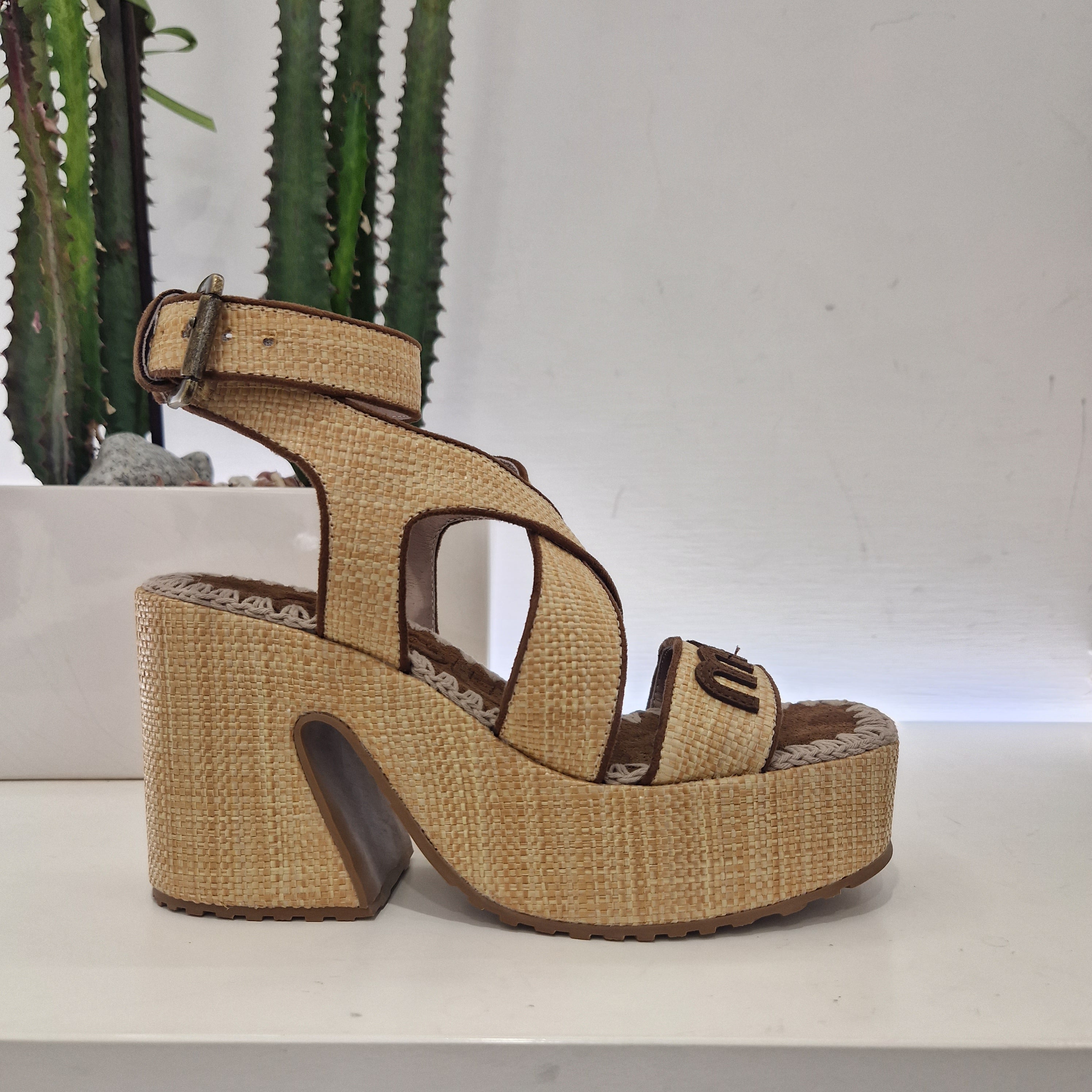 Mou sandalo platform in rafia – Dorico Calzature