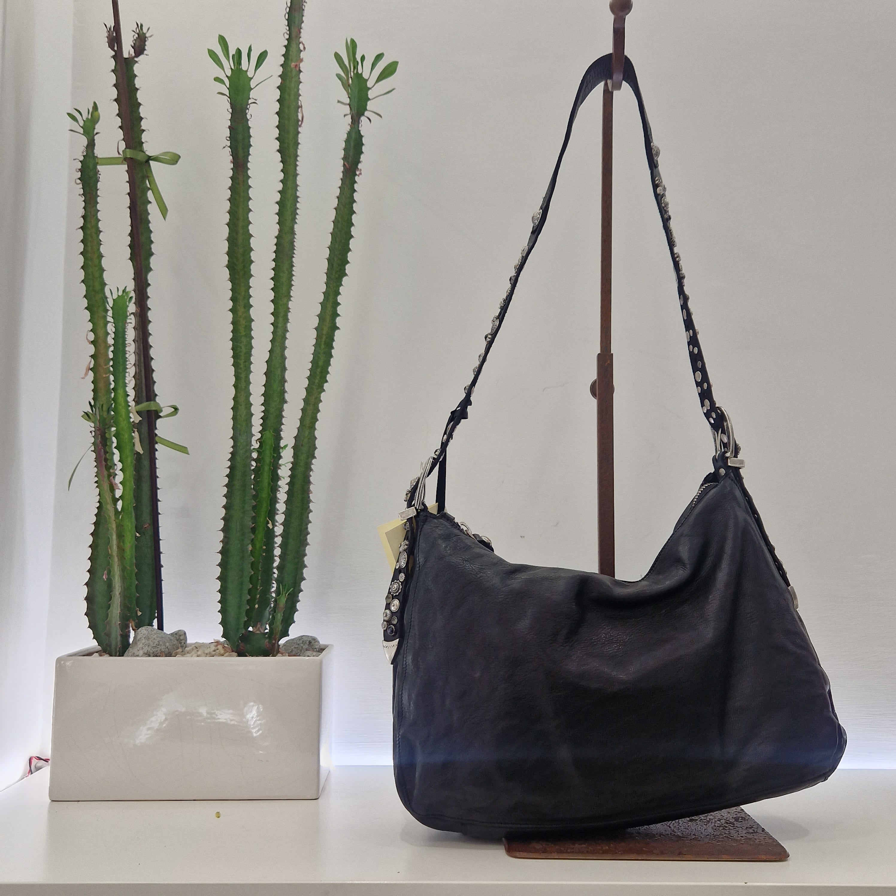 Campomaggi borsa GIULIANA linea CEFALÙ nera accessori argento