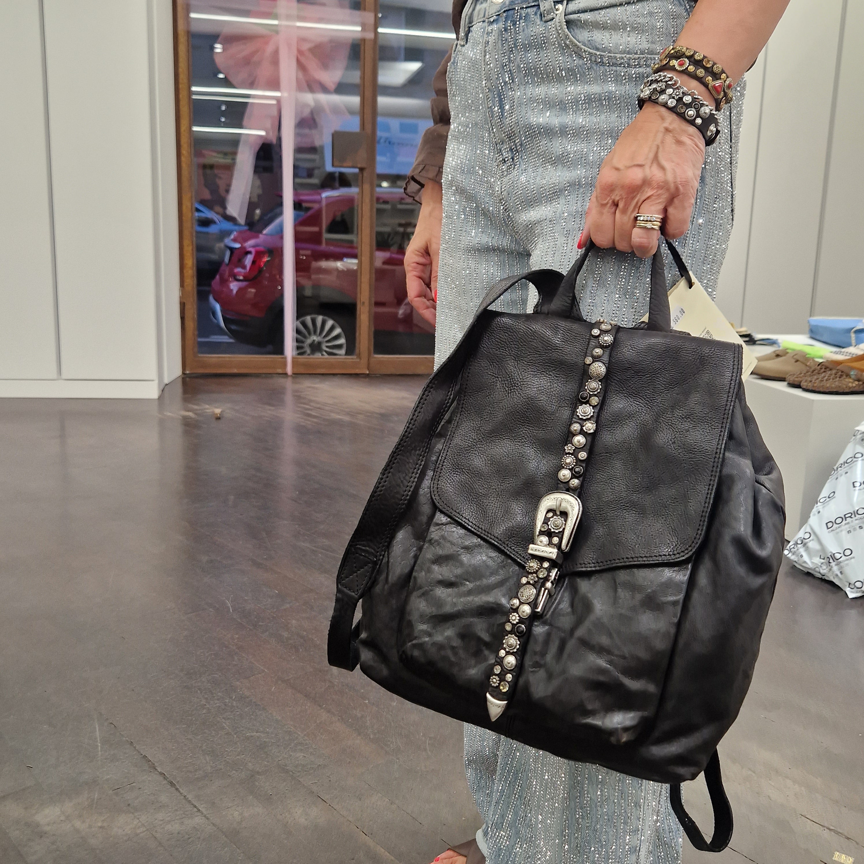 Campomaggi zaino BERTA linea CEFALÙ nera accessori argento