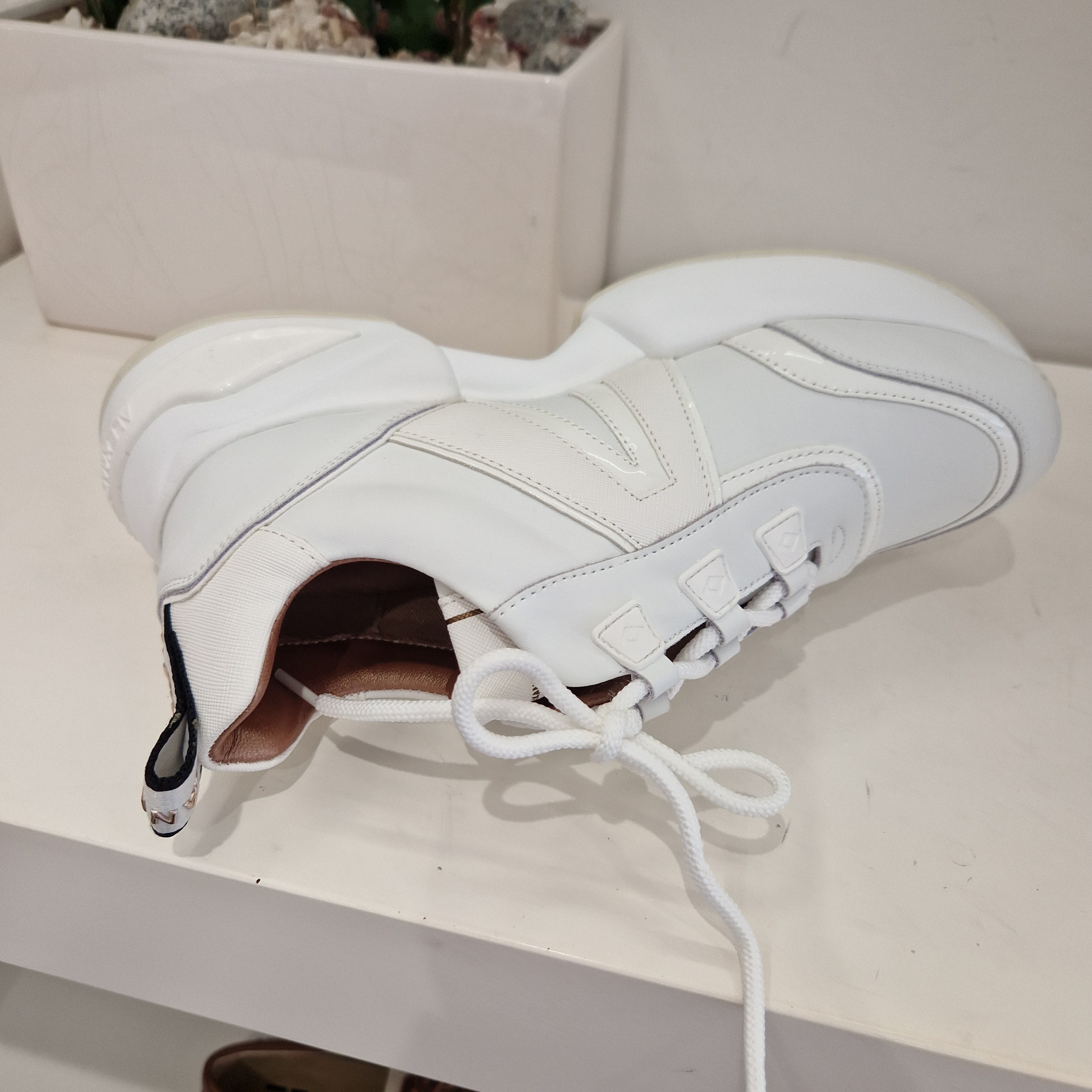 Alexander Smith modello MARBLE bianco