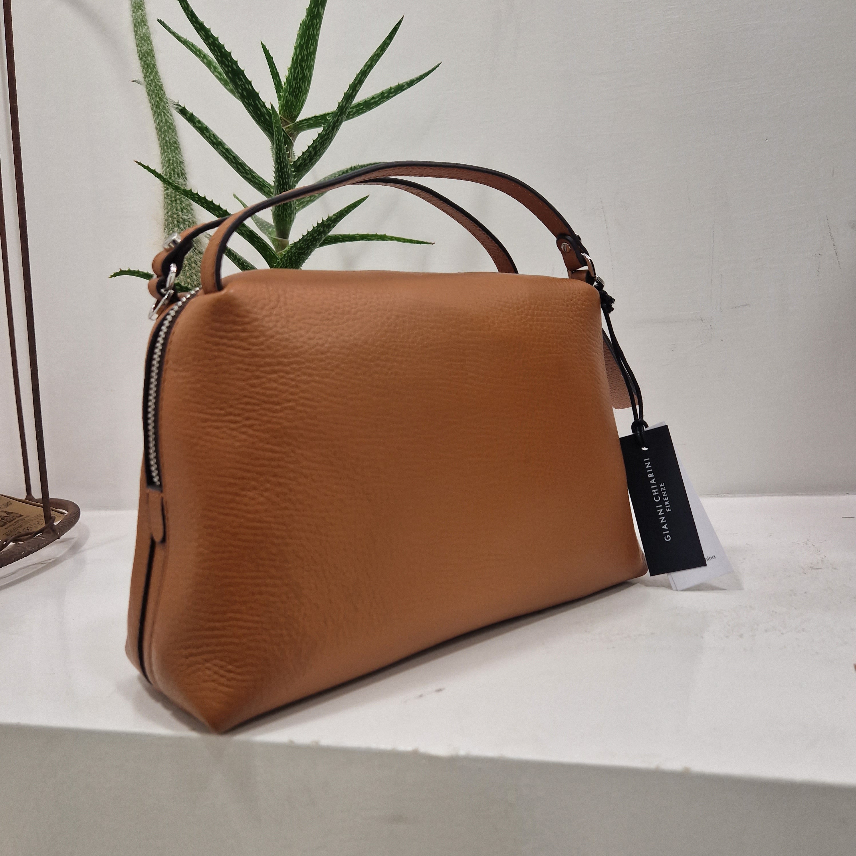 Gianni Chiarini borsa linea ALIFA in pelle color cuoio