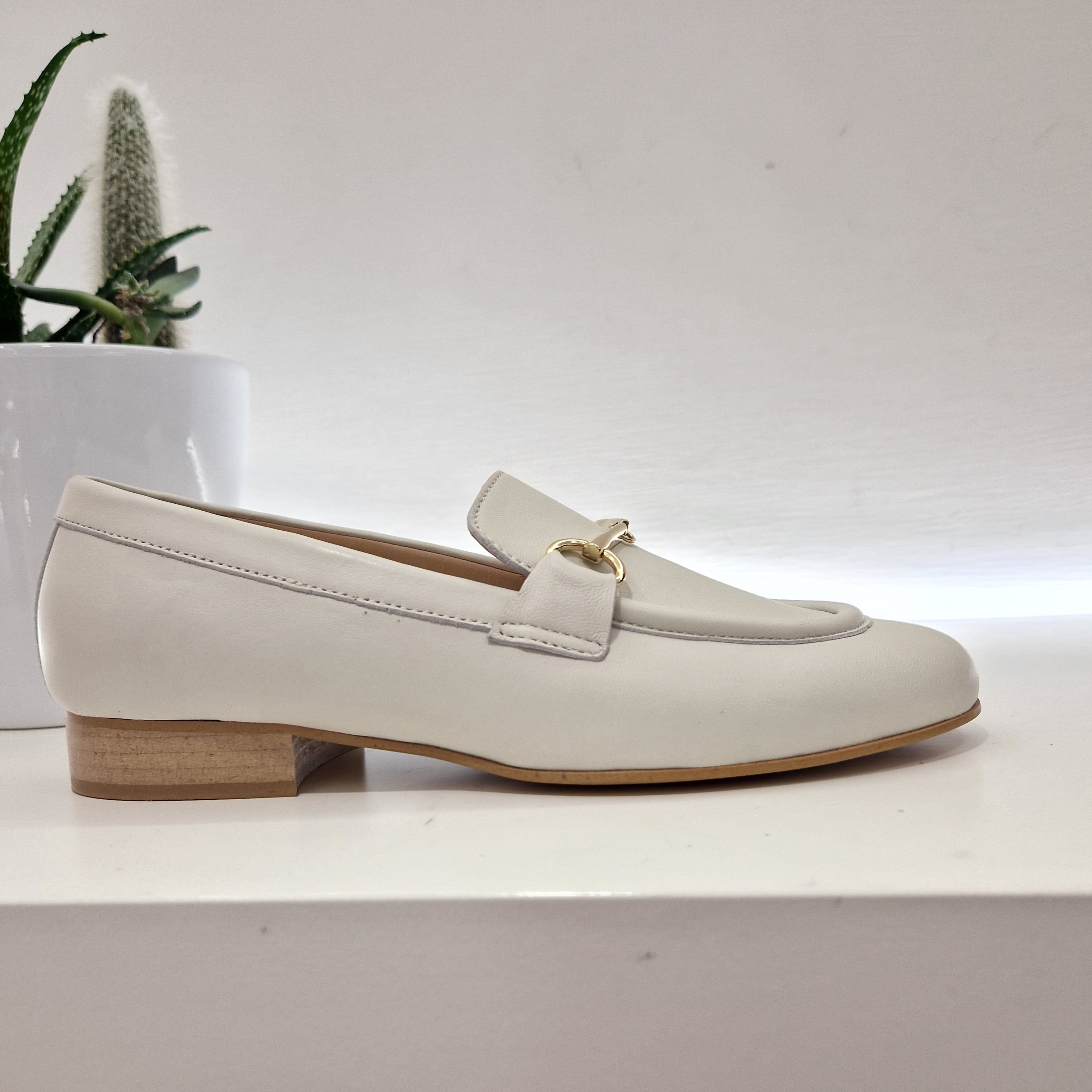 Noa A. Cream Moccasin